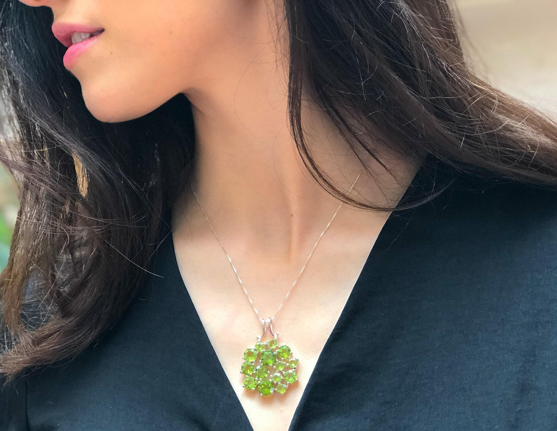 Peridot Pendant, Natural Peridot, August Birthstone, Asymmetric Pendant, Green Diamond Pendant, Flower Pendant, 925 Silver Pendant, Peridot