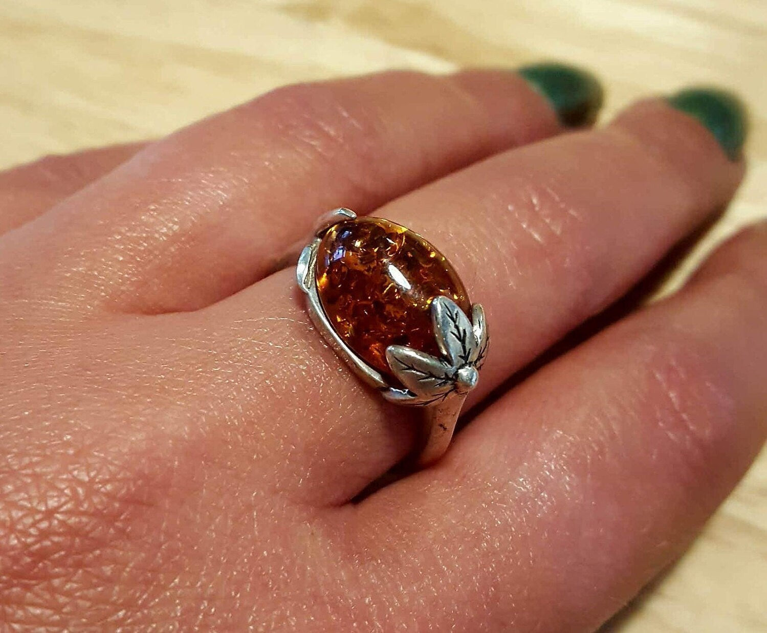 Amber Leaf Ring, Natural Amber, Genuine Amber, Taurus Birthstone, Leaf Ring, Brown Amber, Vintage Rings, Flower Ring, Solid Silver, Amber
