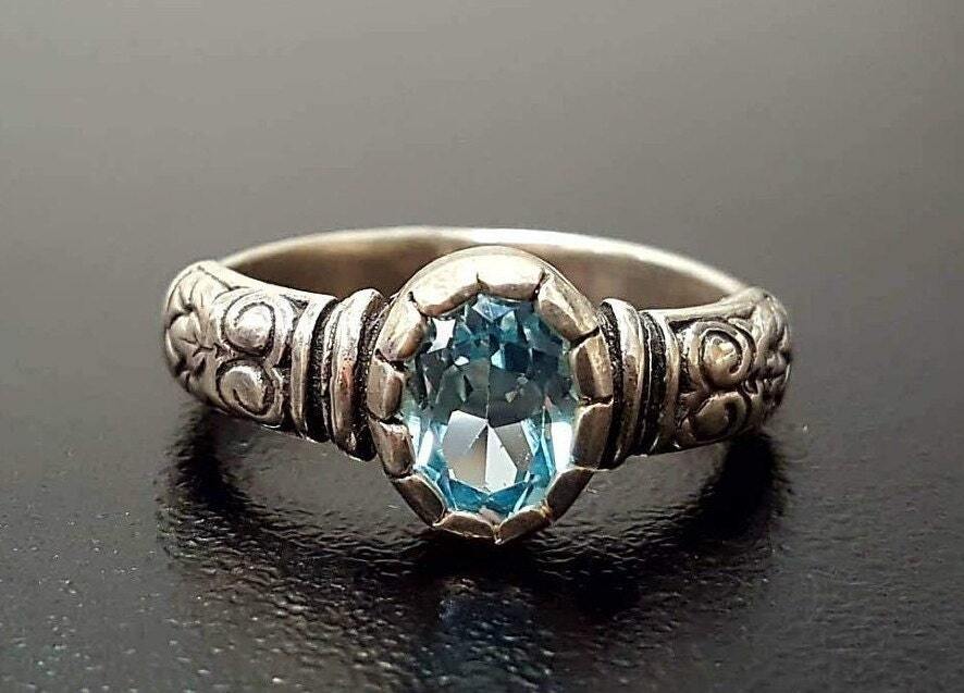 Blue Topaz Ring, Natural Blue Topaz, Topaz Ring, Tribal Ring, December Ring, Blue Vintage Ring, December Birthstone, 925 Silver Ring, Topaz