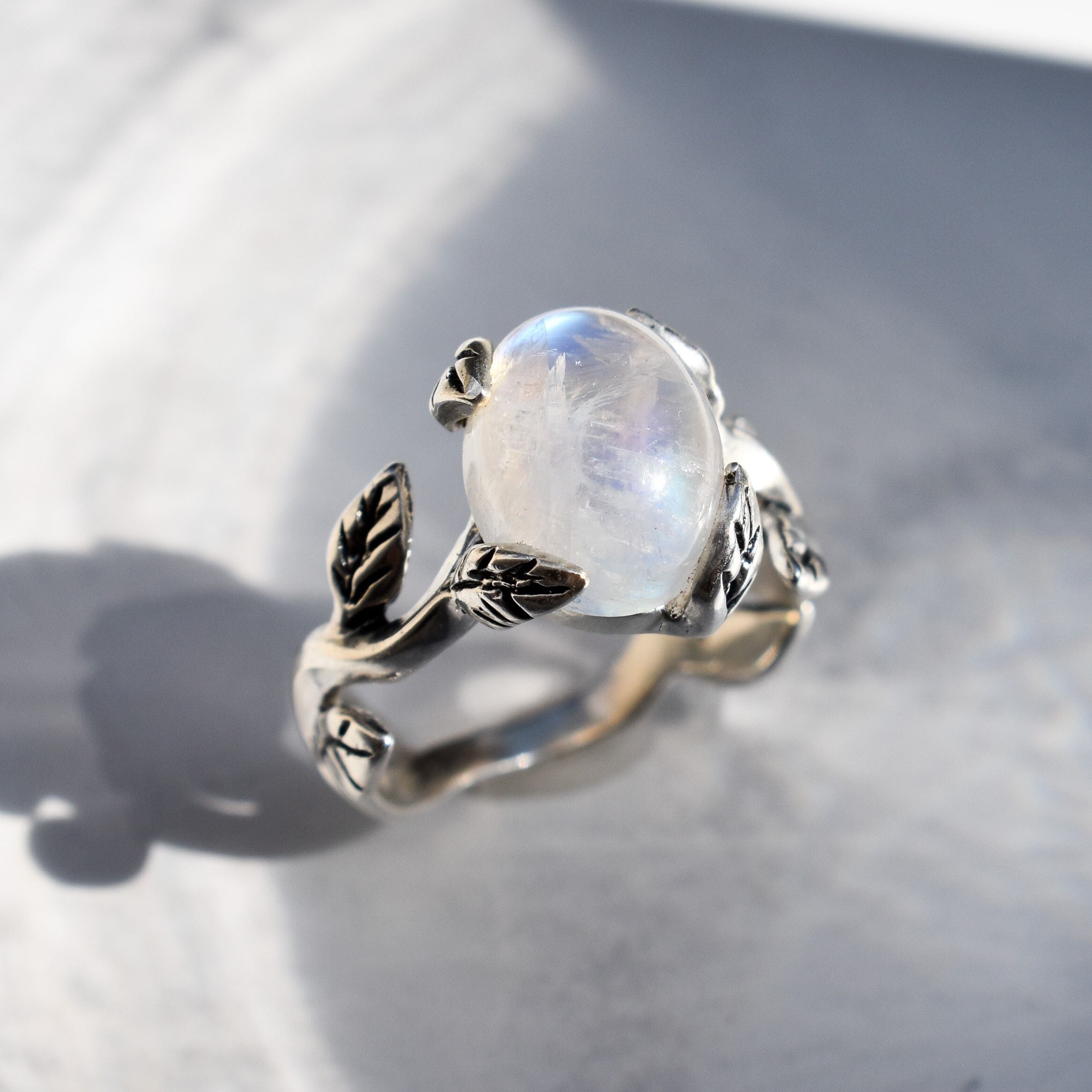 Rainbow Moonstone Ring, Leaf Ring, Vintage Ring, June Birthstone, Natural Moonstone Ring, Flower Ring, Silver Branch Ring, Solid Silver Ring