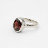 Natural red garnet ring in 925 sterling silver, ideal for everyday wear and a symbol of passion, perfect for January birthdays.
