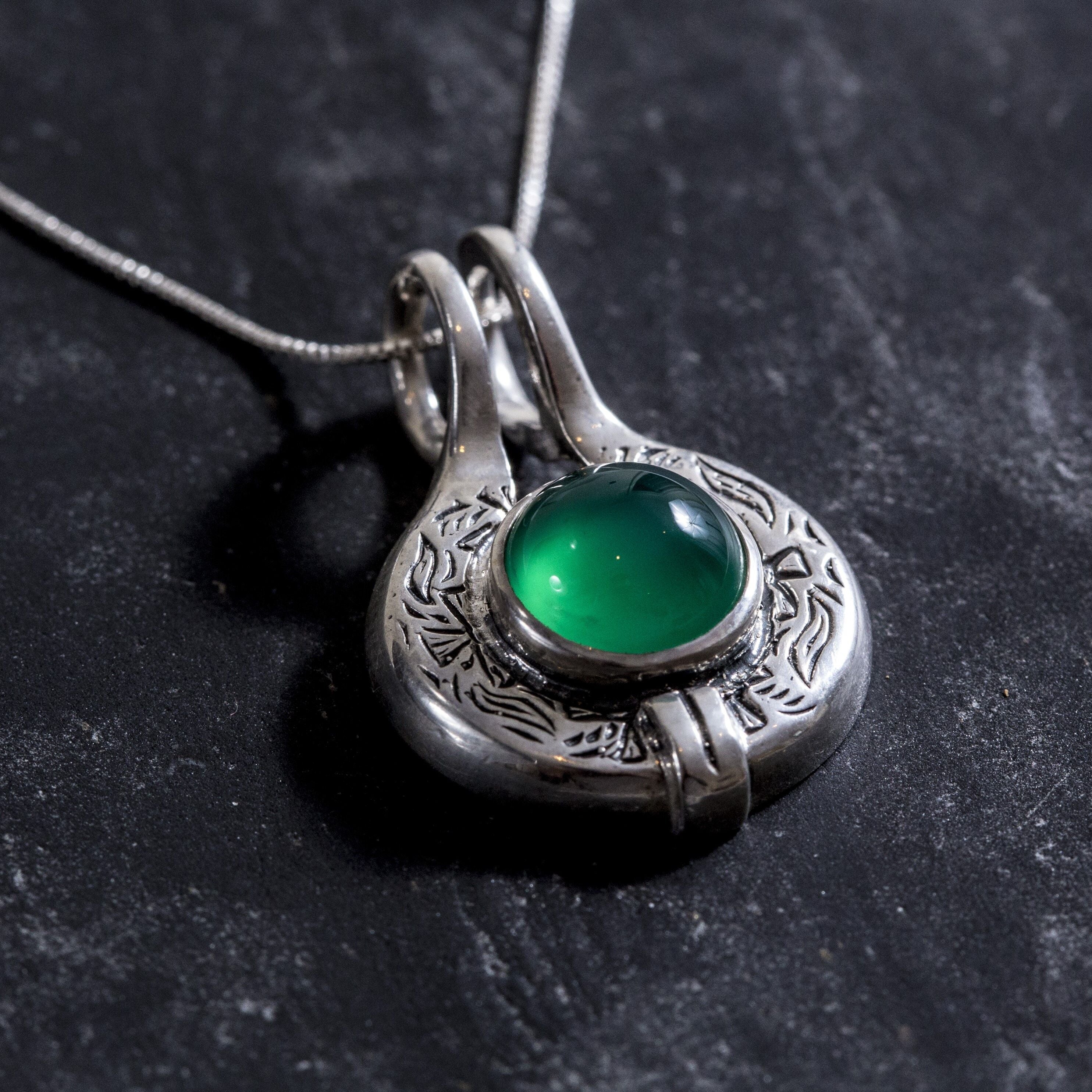 Elegant 925 Sterling Silver Emerald Pendant with Round Green Emerald, perfect for May birthdays and everyday wear.