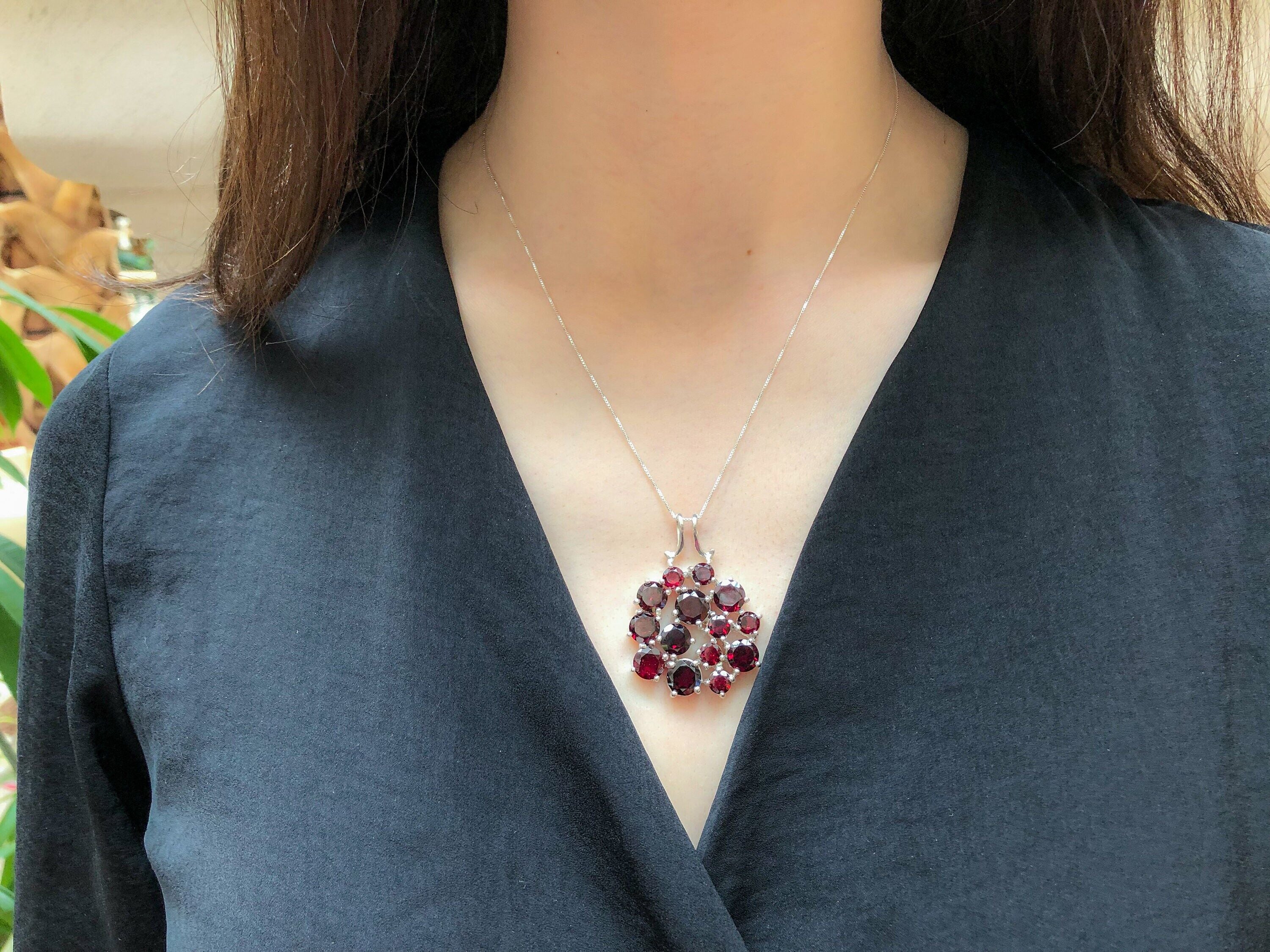 Garnet Pendant, Natural Garnet, January Pendant, Red Flower Necklace, Statement Pendant, Red Vintage Pendant, January Birthstone, Garnet