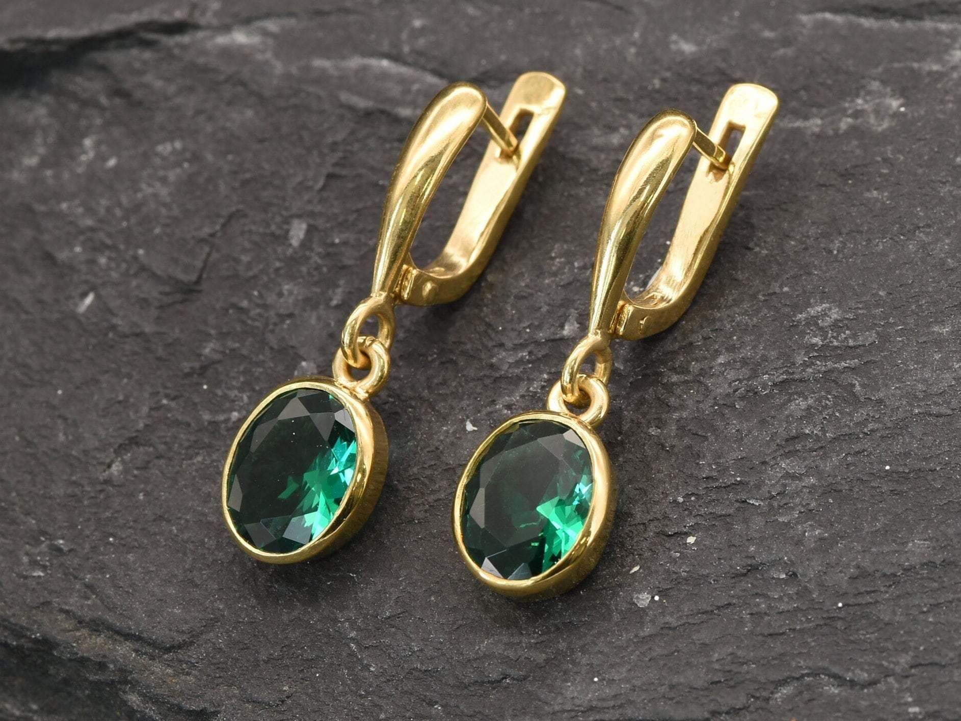 Emerald Dangling Earrings - Green Oval Earrings - Classic Drop Earrings