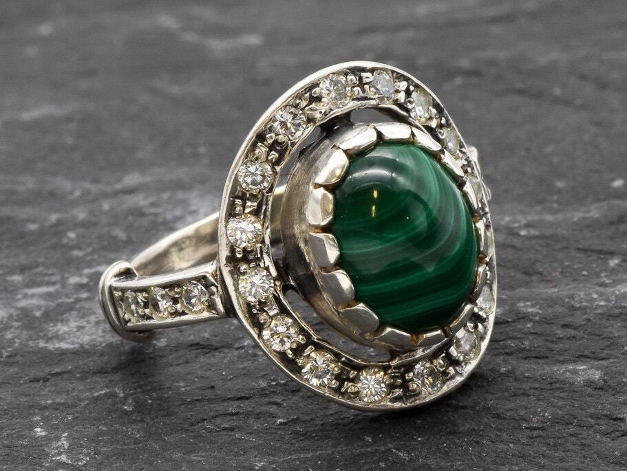 Malachite Ring, Natural Malachite, Vintage Malachite Ring, Oval Malachite Ring, Green Victorian Ring, Gemstone Ring, Silver Ring, Malachite
