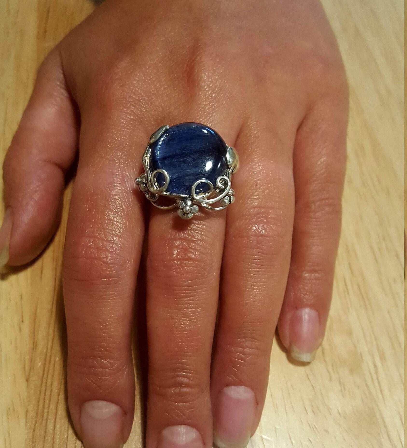 Blue Flower Ring, Natural Kyanite Ring, Blue Kyanite, Vintage Rings, African Stone, Blue Ring, Natural Stone, Flower Ring, Solid Silver Ring