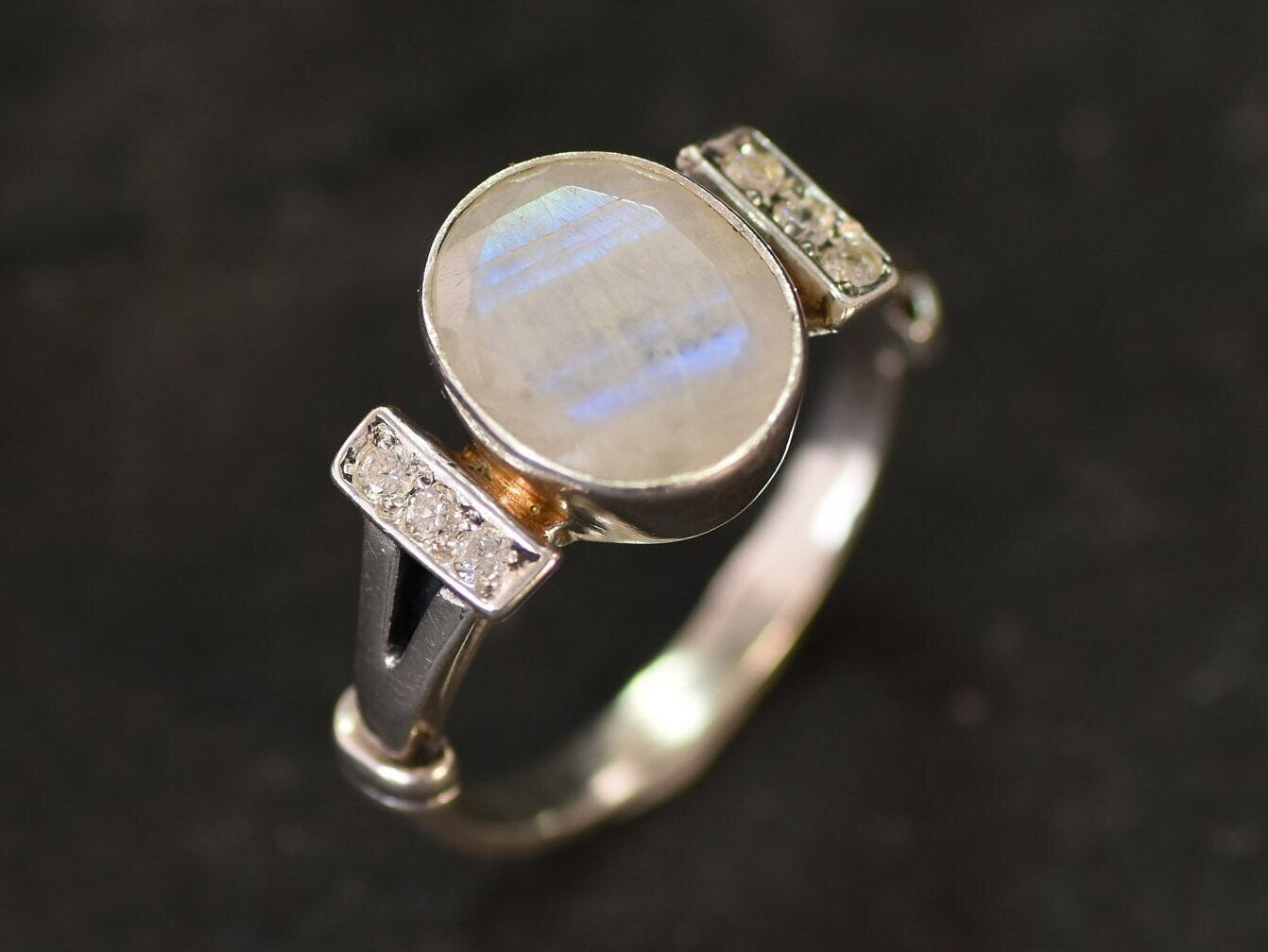 Moonstone Ring, Natural Rainbow Moonstone, Promise Ring, Solitaire Ring, Antique Ring, 3 Carat Ring, White Vintage Ring, Solid Silver Ring