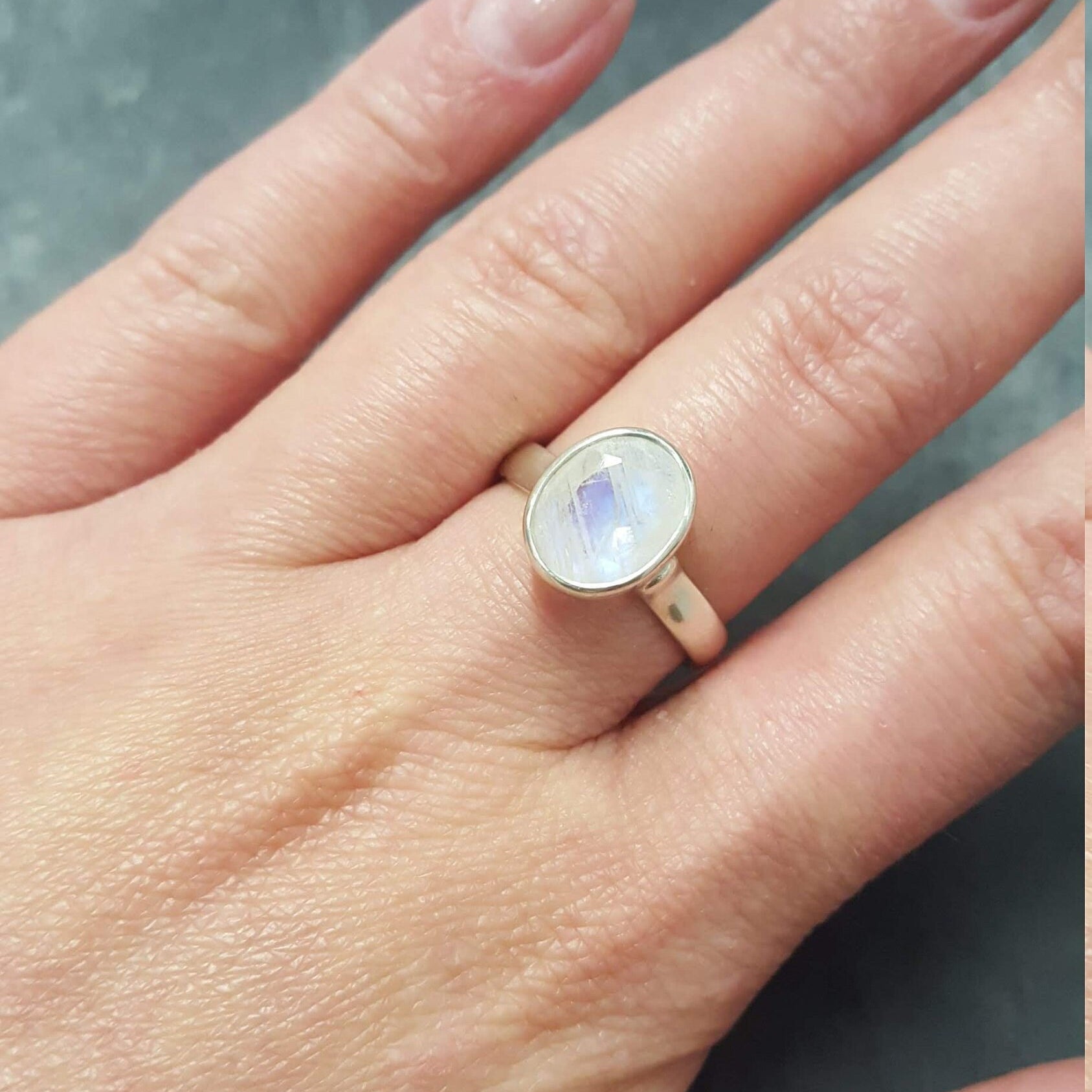 Moonstone Ring, Natural Moonstone, Promise Ring, June Birthstone, Solitaire Ring, White Flashy Ring, Rainbow Moonstone, Solid Silver Ring