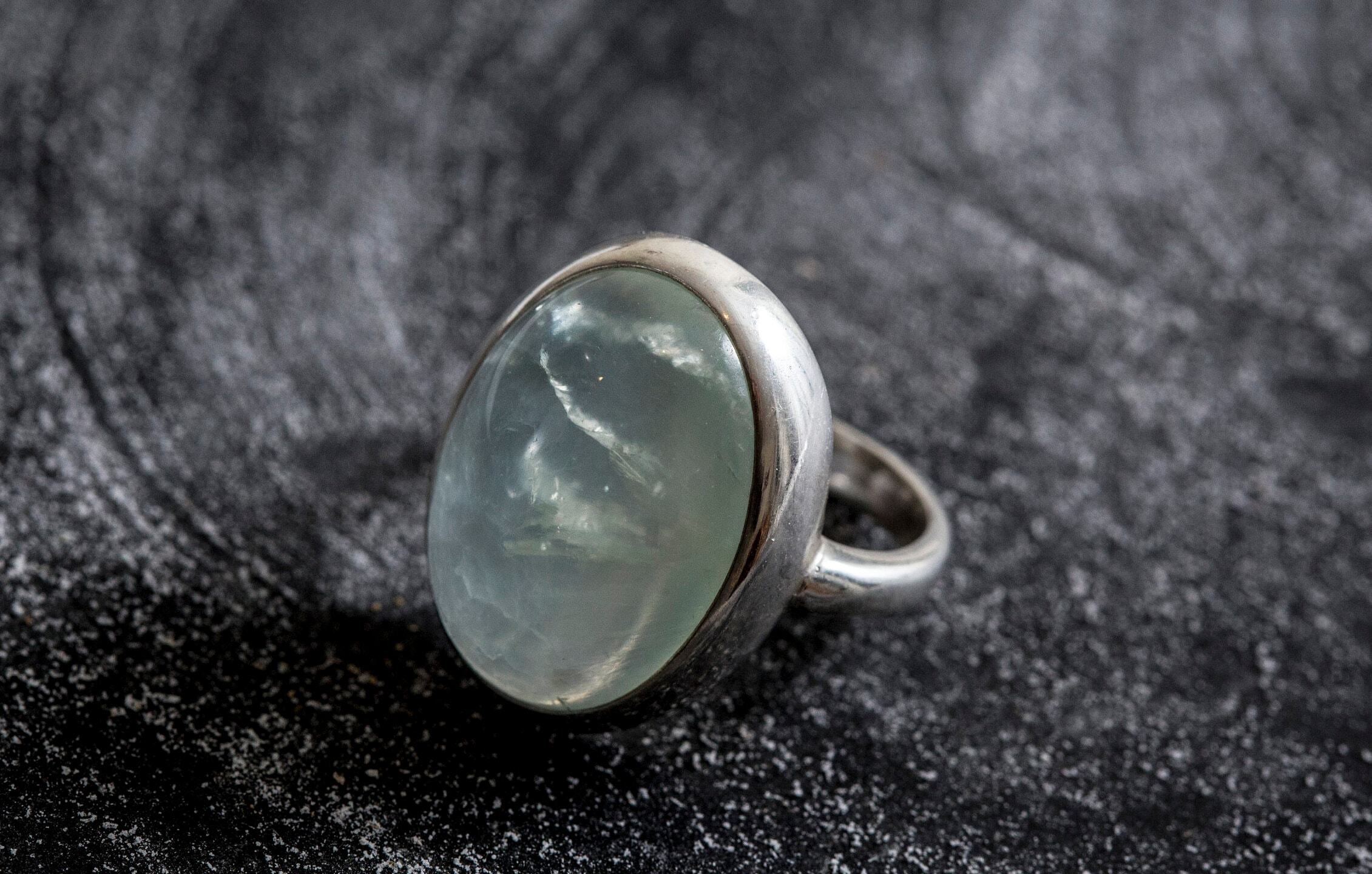 Prehnite Ring, Natural Prehnite, May Birthstone Ring, Healing Stones, Green Ring, Vintage Rings, Green Stone, Huge Stone, Solid Silver Ring