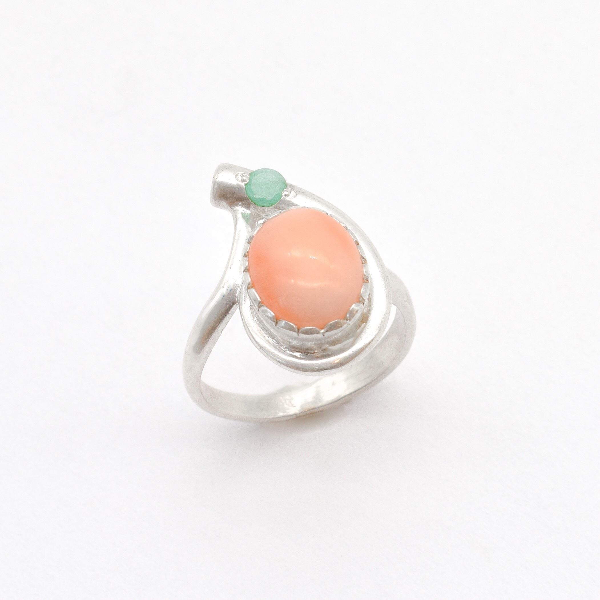 Pink Coral, Coral Ring, Natural Coral, Emerald Ring, Natural Emerald, Natural Stone, Vintage Coral Ring, Solid Silver Ring, Vintage Rings