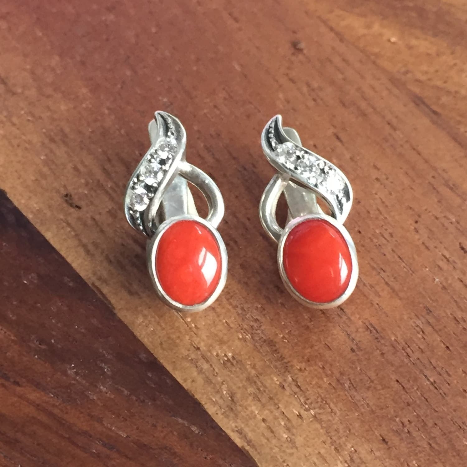 Red Coral Earrings, Natural Coral, Vintage Earrings, March Birthstone, Red Earrings, March Earrings, Sterling Silver Earrings, Red Coral