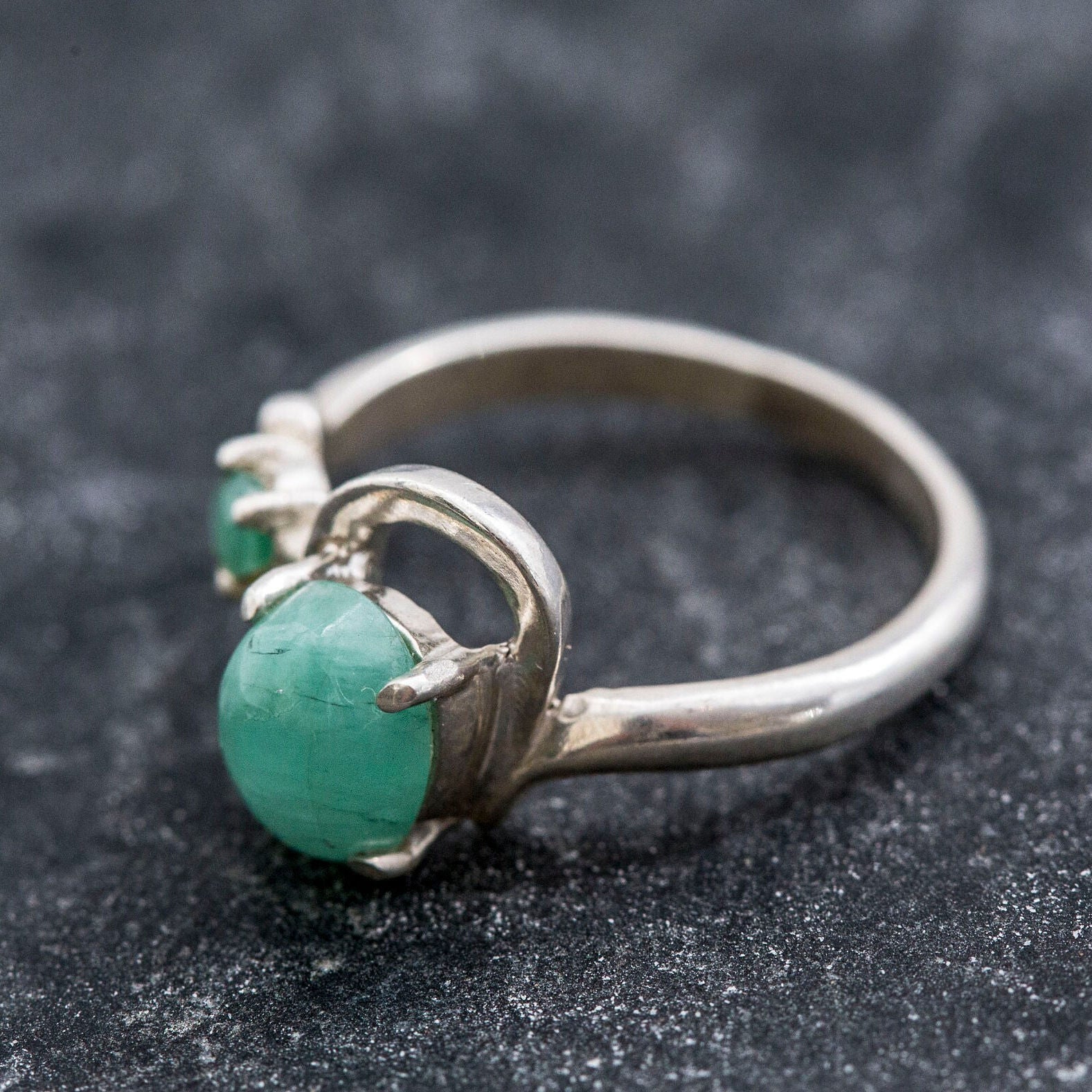Captivating 925 Sterling Silver Ring with an Oval Green Emerald, a symbol of emotional healing and perfect for everyday elegance.