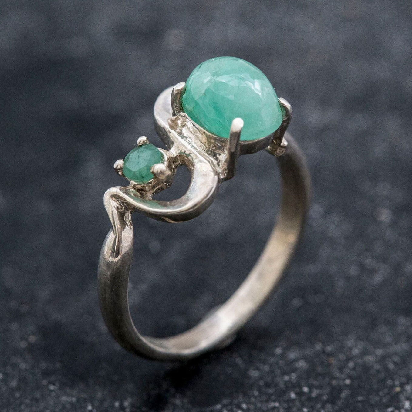 Natural Emerald Ring made in 925 Sterling Silver with Oval Natural Green Emerald in Prong setting, May Birthstone gift idea, symbolizes growth, harmony, and deep emotional healing, ideal for everyday wear and perfect for birthday gifting and special occasions.