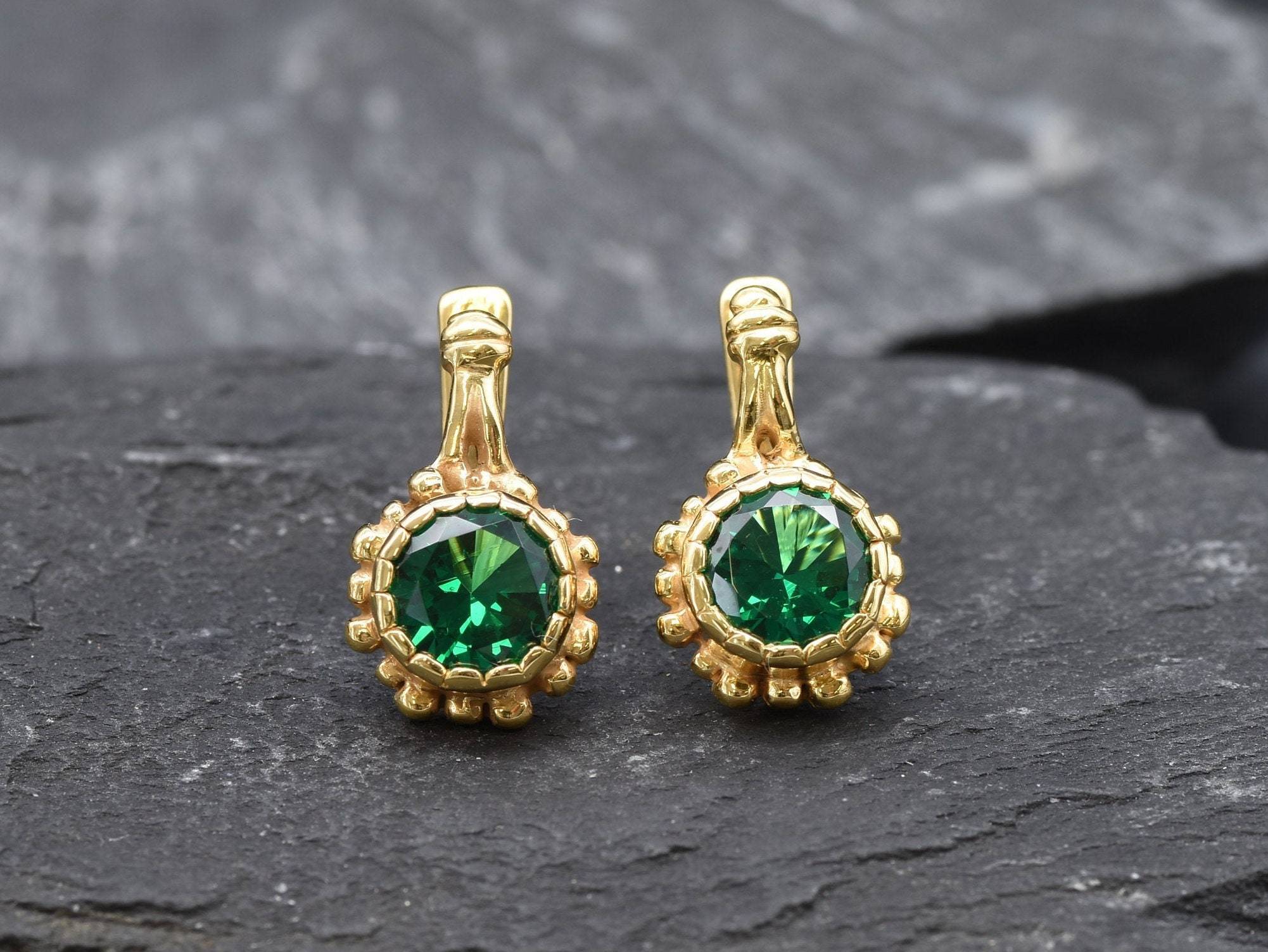 Drop Emerald Earrings - Green Vintage Earrings - Round Emerald Earrings