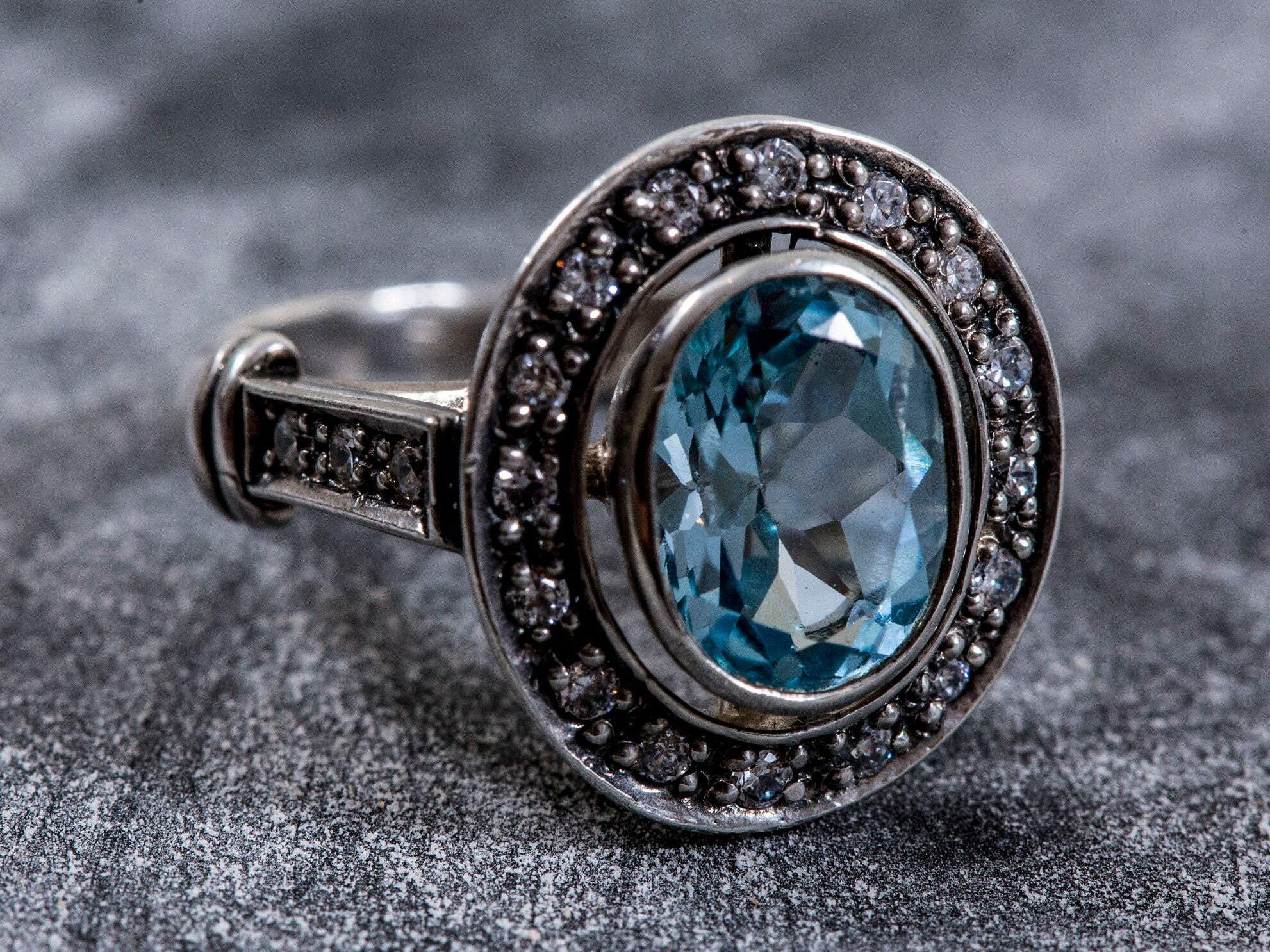 Blue Topaz Ring, Natural Blue Topaz, Vintage Topaz Ring, Vintage Ring, Topaz Ring, December Birthstone, Antique Ring, Antique Topaz Ring