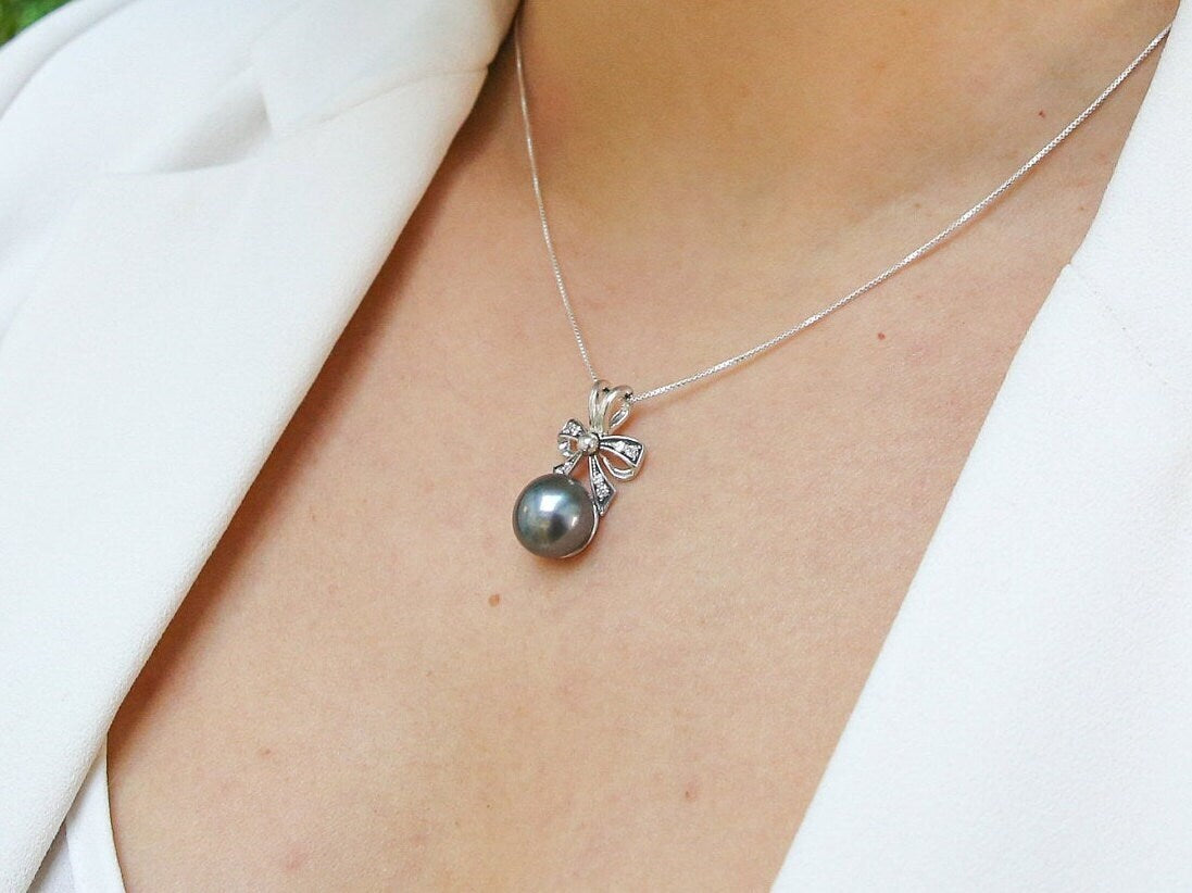 Ribbon Pendant, Black Pearl Pendant, Natural Pearl, June Birthstone, Vintage Pearl Necklace, June Pendant, Bow Pendant, Solid Silver Pendant