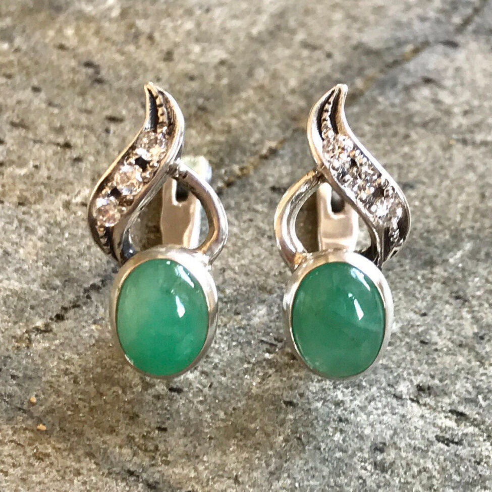 Natural Emerald Earrings made in 925 Sterling Silver with Oval Natural Green Emerald in Bezel setting, May Birthstone gift idea, symbolizes growth, harmony, and deep emotional healing, ideal for everyday wear and perfect for birthday gifting and special occasions.