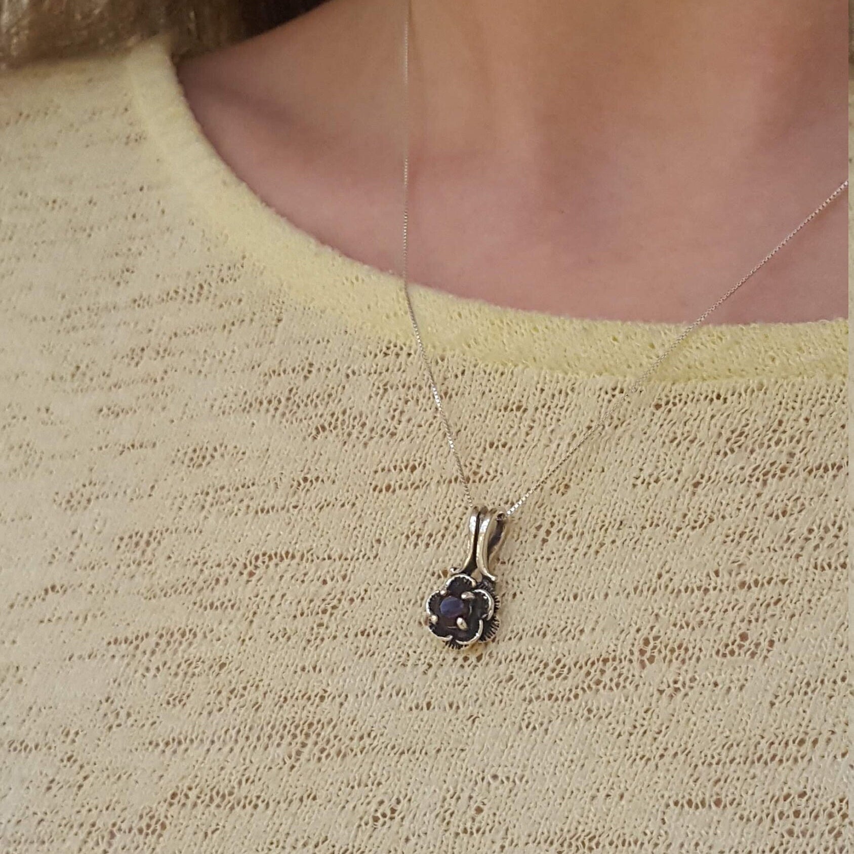 Garnet Flower Pendant, Natural Garnet, Red Vintage Pendant, Rose Pendant, Red Flower Pendant, Red Dainty Pendant, Solid Silver Pendant