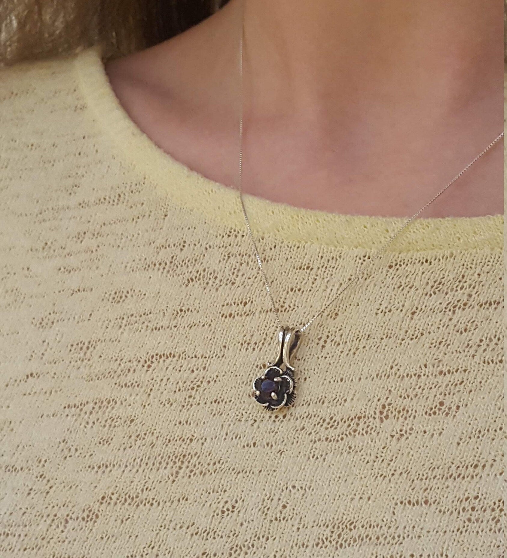 Garnet Flower Pendant, Natural Garnet, Red Vintage Pendant, Rose Pendant, Red Flower Pendant, Red Dainty Pendant, Solid Silver Pendant