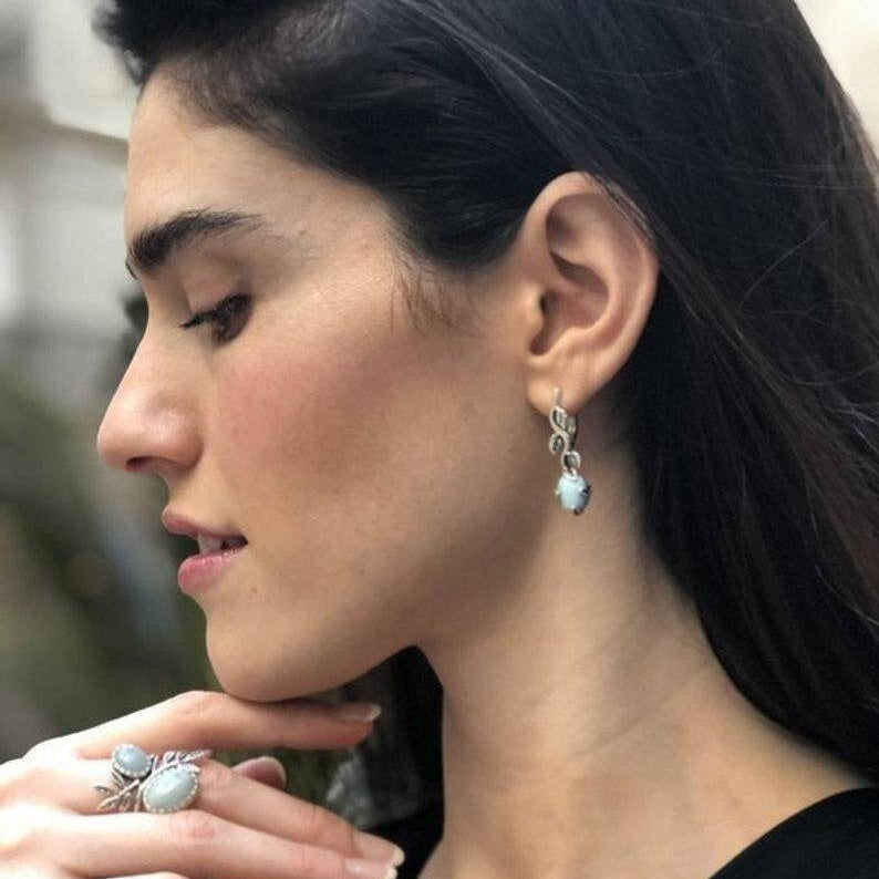 Garnet Earrings, Natural Garnet, January Birthstone, Flower Earrings, Vintage Earrings, Red Earrings, Silver Earrings, 925 Silver, Garnet