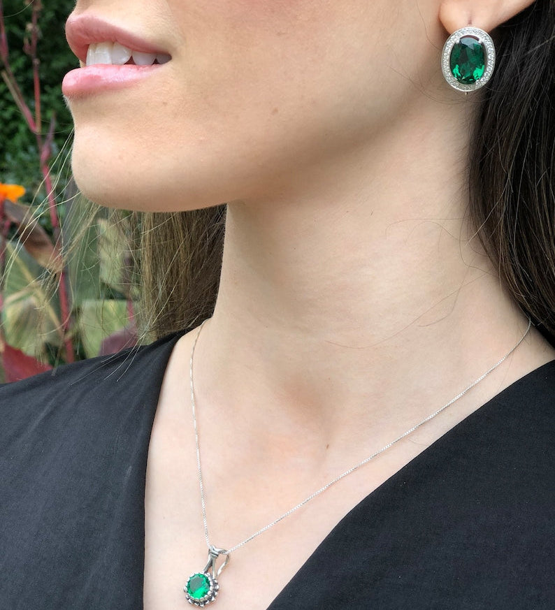 Peridot Pendant, Natural Peridot, August Birthstone, Green Dainty Pendant, Green Diamond Pendant, August Pendant, Solid Silver Pendant(1)