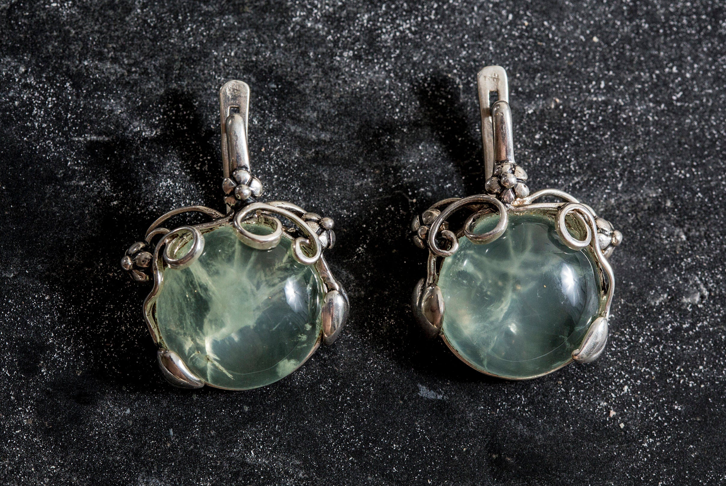 Flower Earrings, Prehnite Earrings, Natural Prehnite, Flower Design, May Birthstone, Vintage Earrings, Silver Earrings, Prehnite