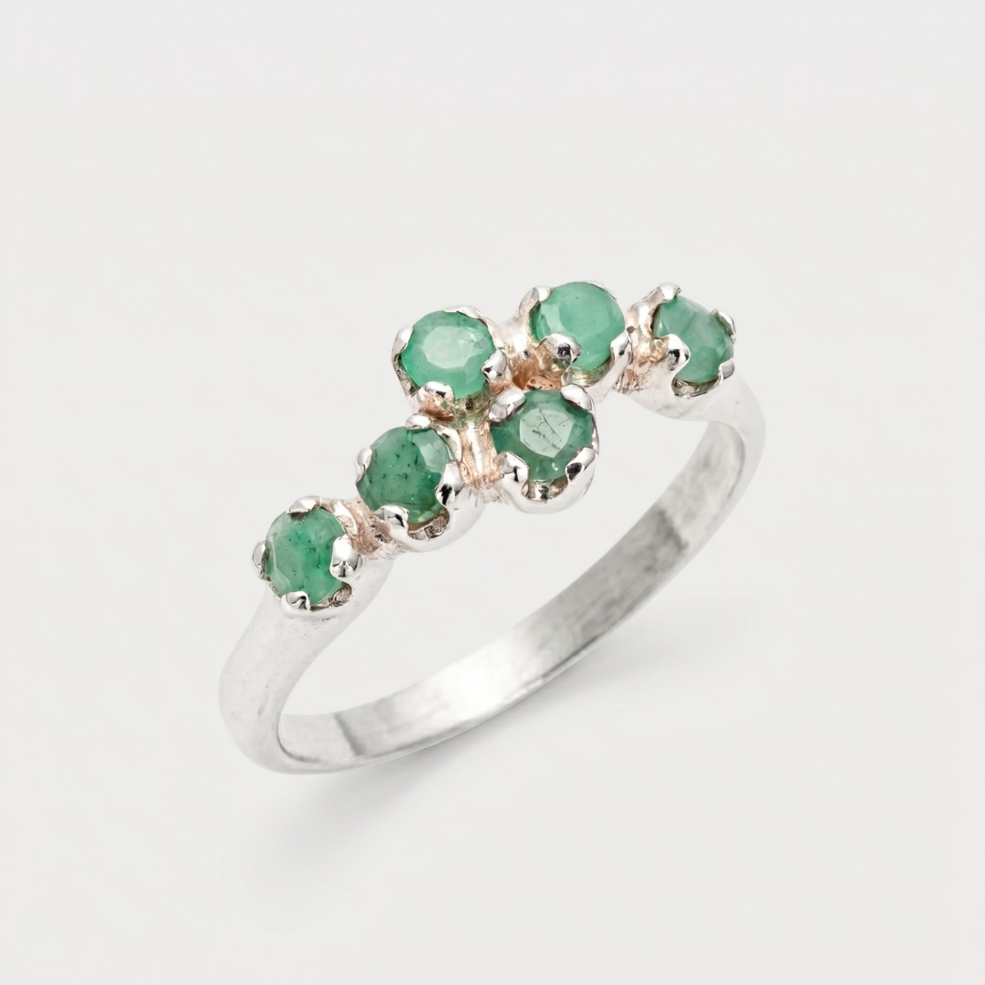 Natural Emerald Ring made in 925 Sterling Silver with Round Natural Green Emerald in Prong setting, May Birthstone gift idea, symbolizes growth, harmony, and deep emotional healing, ideal for everyday wear and perfect for birthday gifting and special occasions.