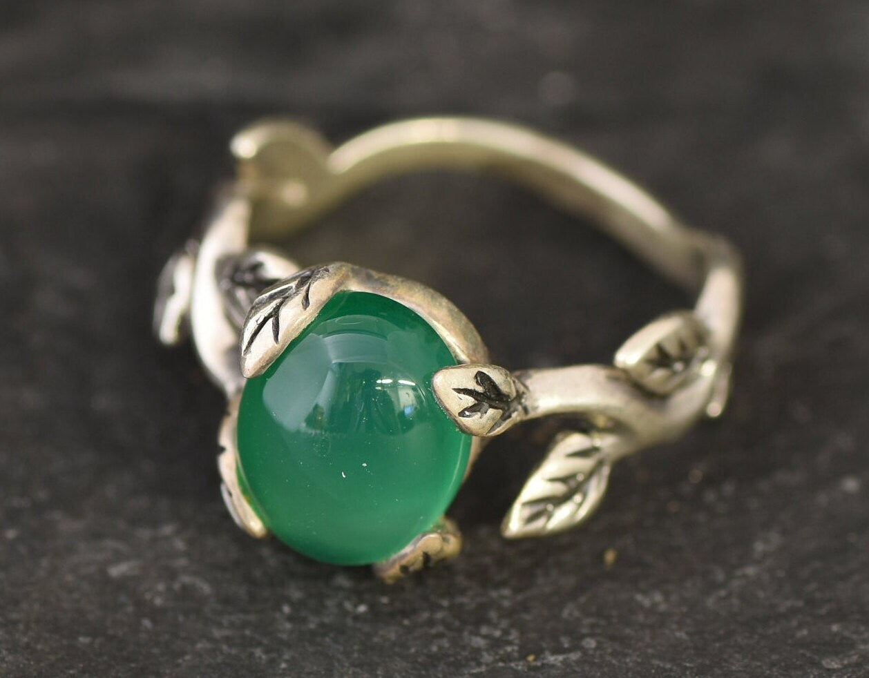 Created Emerald Ring made in 925 Sterling Silver with Oval Created Green Emerald in Prong setting, May Birthstone gift idea, symbolizes, ideal for everyday wear and perfect for birthday gifting and special occasions.