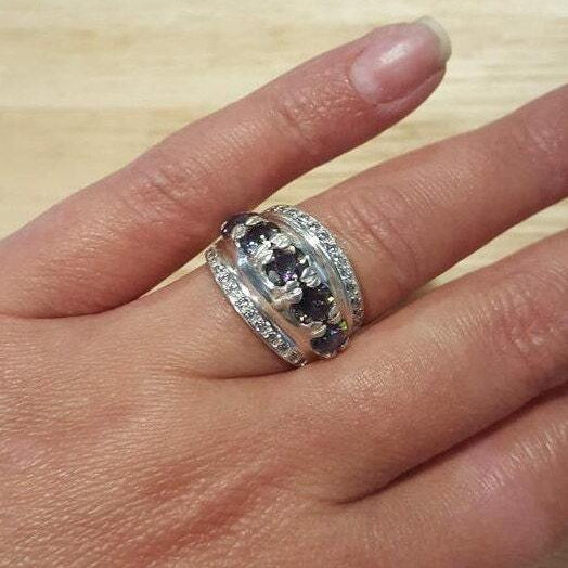 Elegant 925 Sterling Silver ring featuring a vibrant Round Natural Green Emerald, perfect for May birthdays and special occasions.