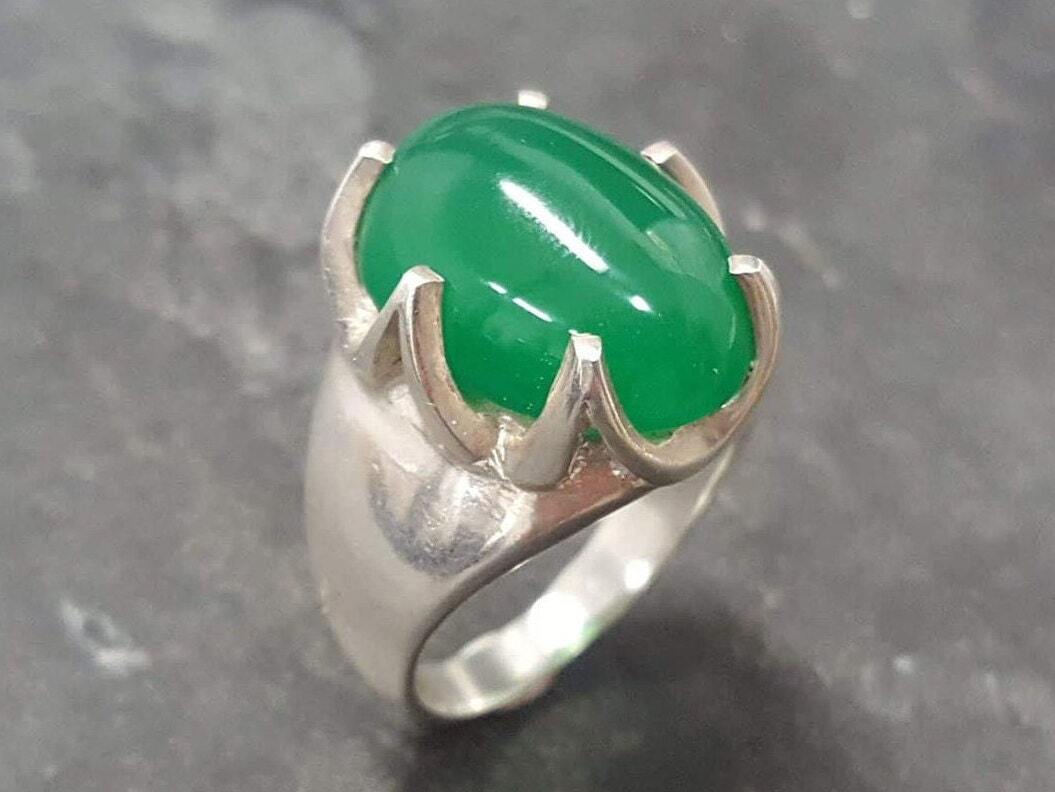 Created Emerald Ring made in 925 Sterling Silver with Oval Created Green Emerald in Prong setting, May Birthstone gift idea, symbolizes, ideal for everyday wear and perfect for birthday gifting and special occasions.