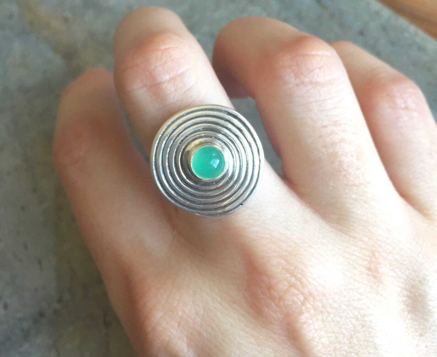 Chrysoprase Ring, Australian Chrysoprase, Natural Chrysoprase, Silver Infinity Ring, May Birthstone, Round Silver Ring, Solid Silver Ring