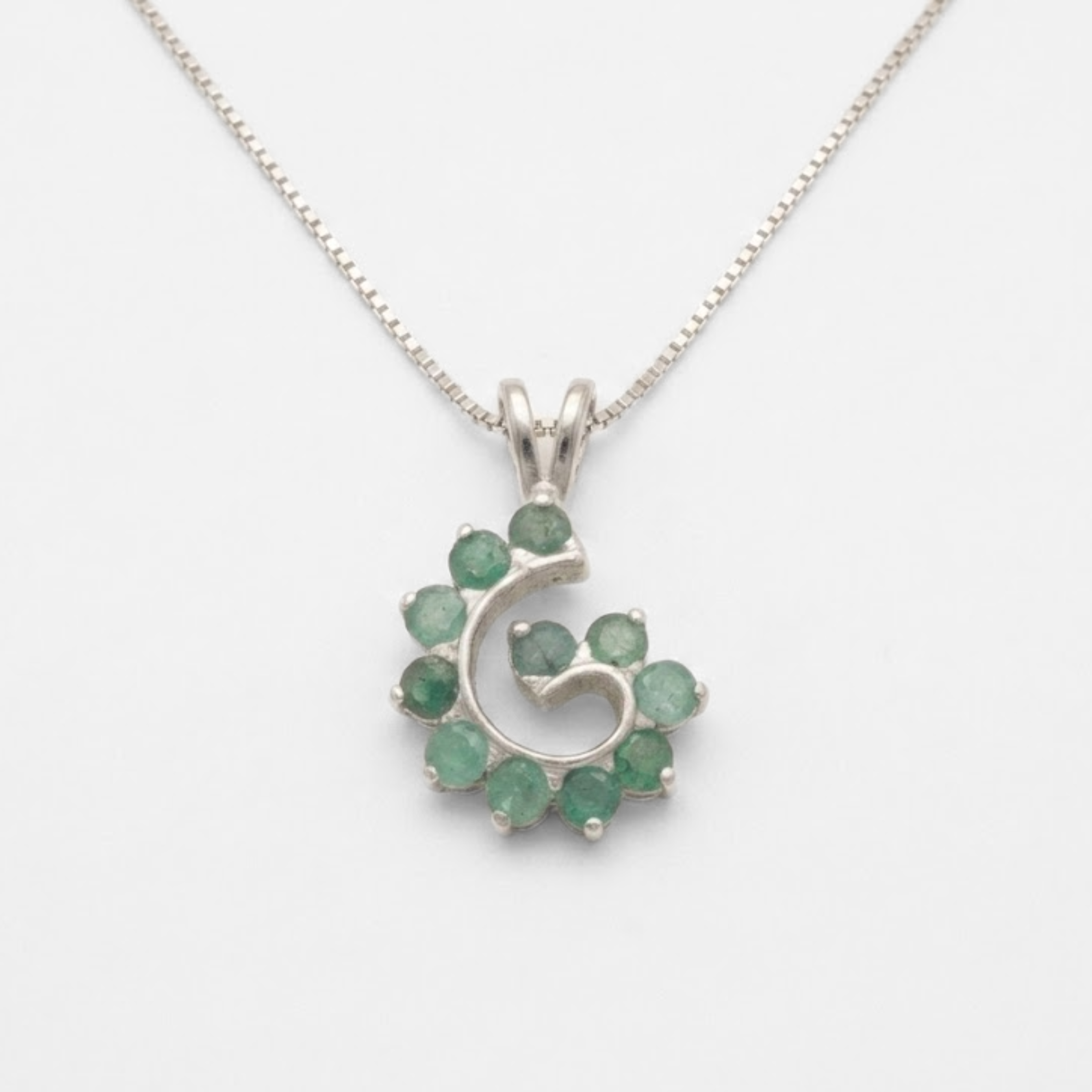 Natural Emerald Pendant made in 925 Sterling Silver with Round Natural Green Emerald in Prong setting, May Birthstone gift idea, symbolizes growth, harmony, and deep emotional healing, ideal for everyday wear and perfect for birthday gifting and special occasions.