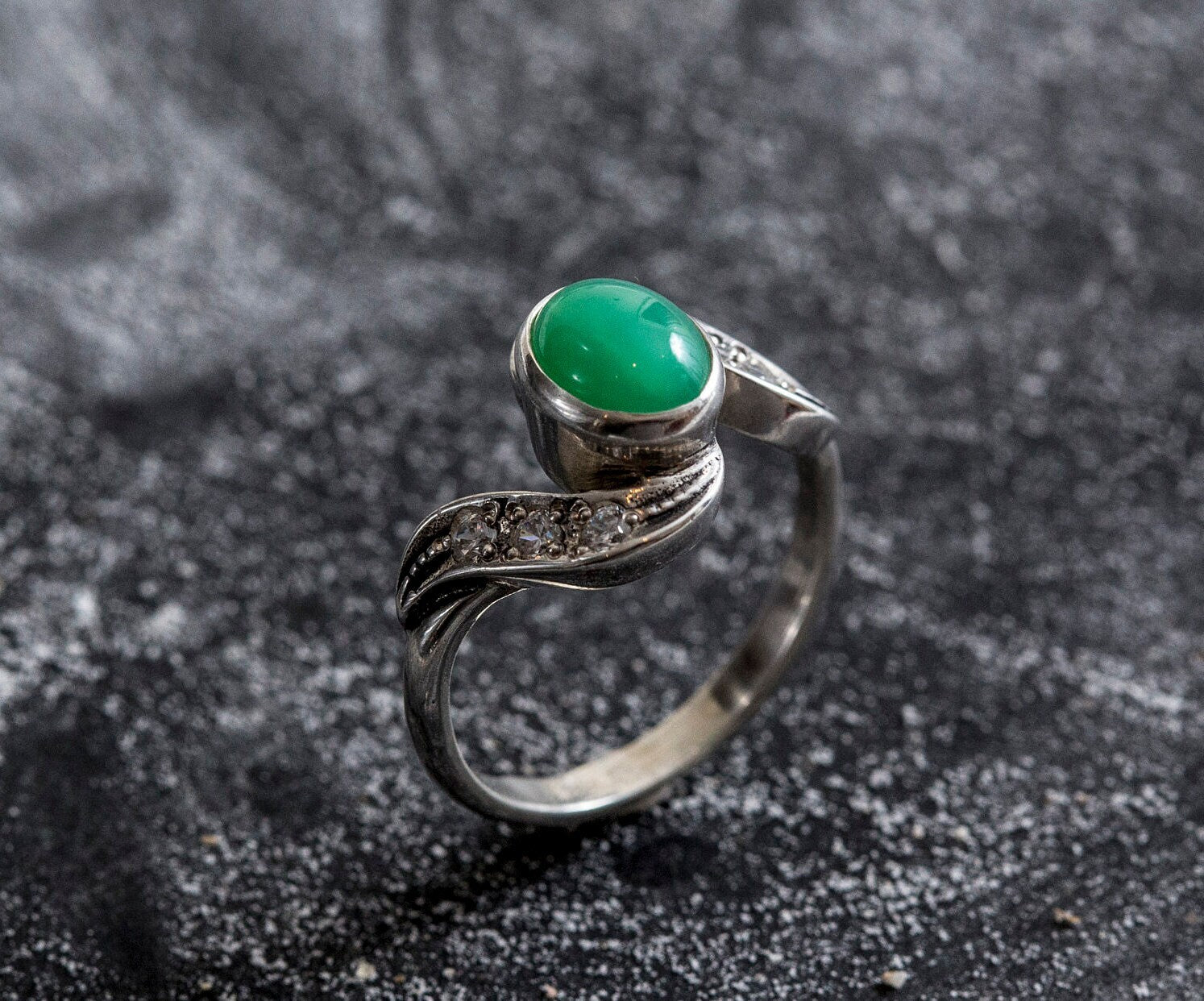 Natural Chrysoprase Ring, Real Chrysoprase, Vintage Green Ring, May Birthstone Ring, Vintage Silver Ring, Green Chrysoprase, Green Ring