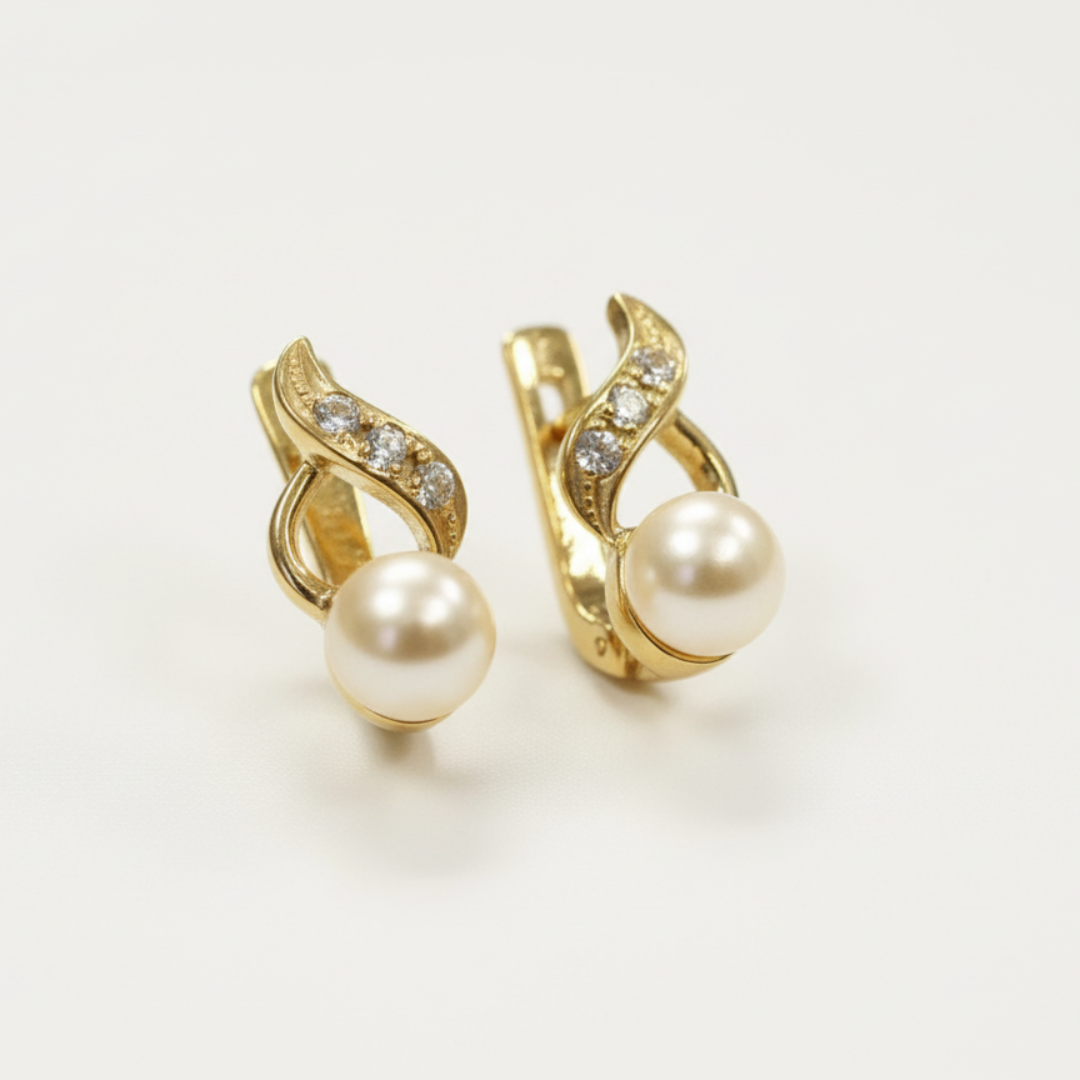 Chic 18k Gold Vermeil Natural Pearl Earrings, symbolizing integrity and elegance, ideal for special occasions and daily wear.