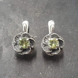 Flower Peridot Earrings - Green Floral Studs - Vintage Flower Earrings