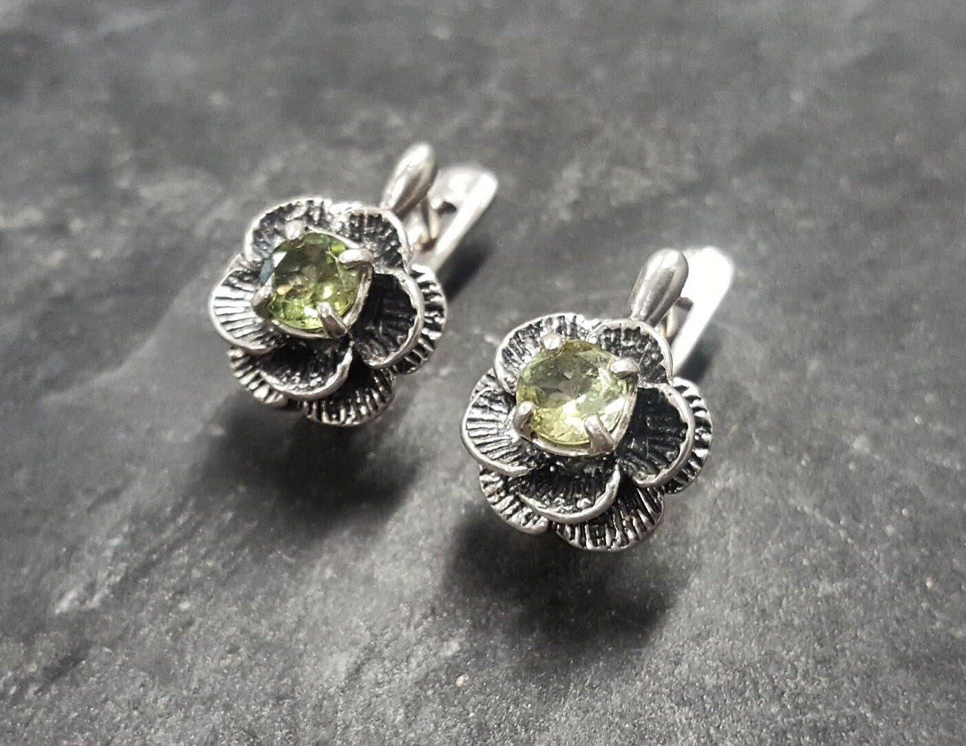 Peridot Earrings, Natural Peridot, August Birthstone, Silver Flower Earrings, Green Vintage Earrings, Rose Earrings, Solid Silver Earrings