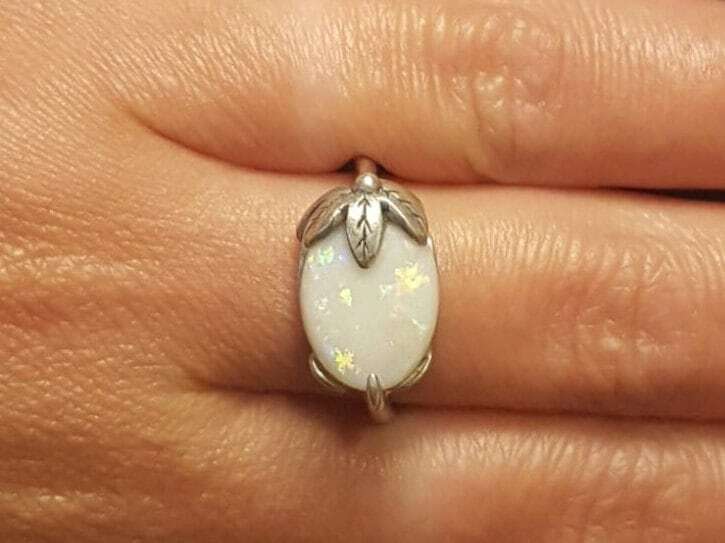 Large Opal Ring, Natural Opal Ring, Leaf Ring, Australian Opal, October Birthstone, Horizontal Ring, Serling Silver Ring, Fire Opal, Opal