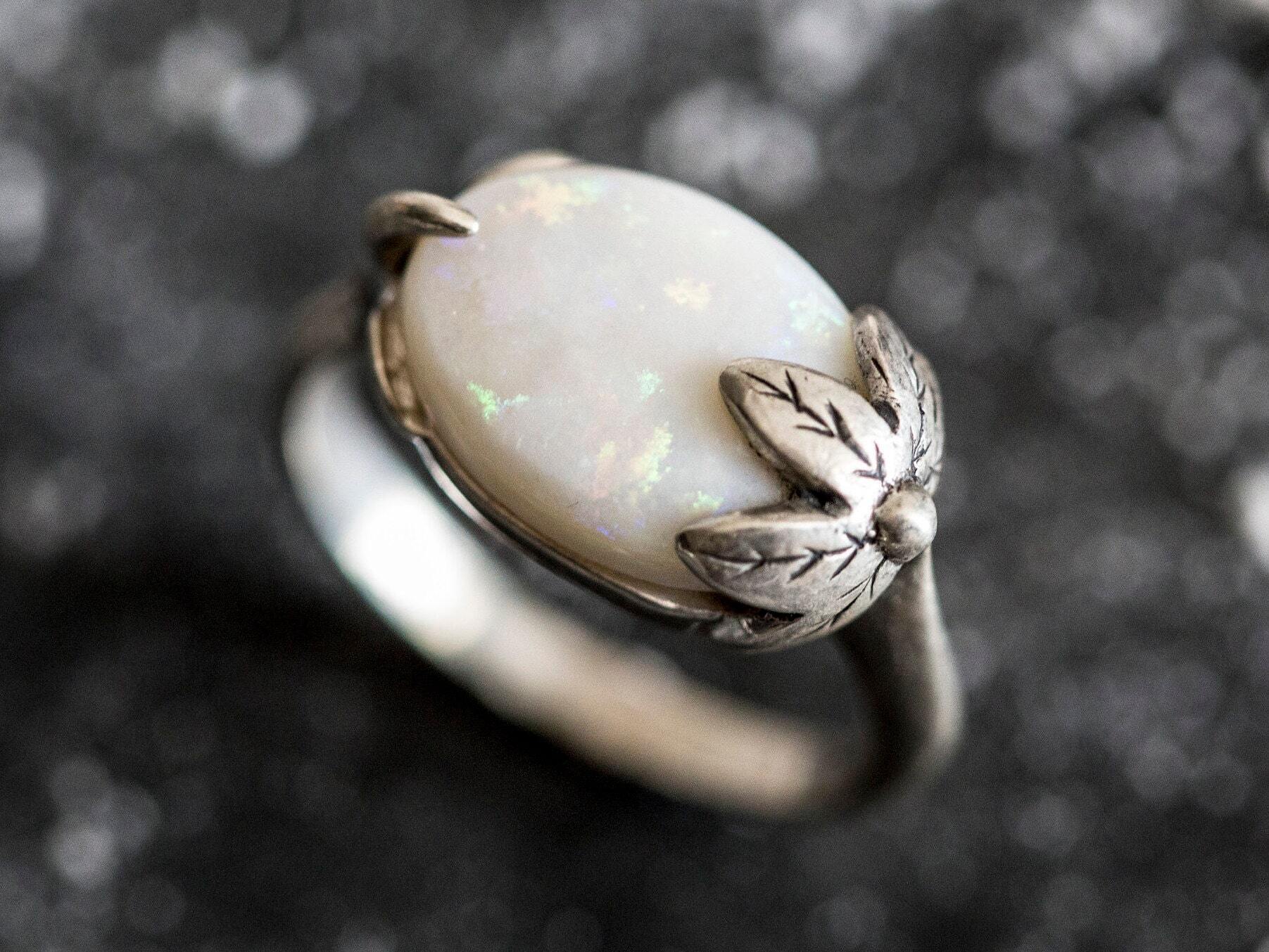 Large Opal Ring, Natural Opal Ring, Leaf Ring, Australian Opal, October Birthstone, Horizontal Ring, Serling Silver Ring, Fire Opal, Opal