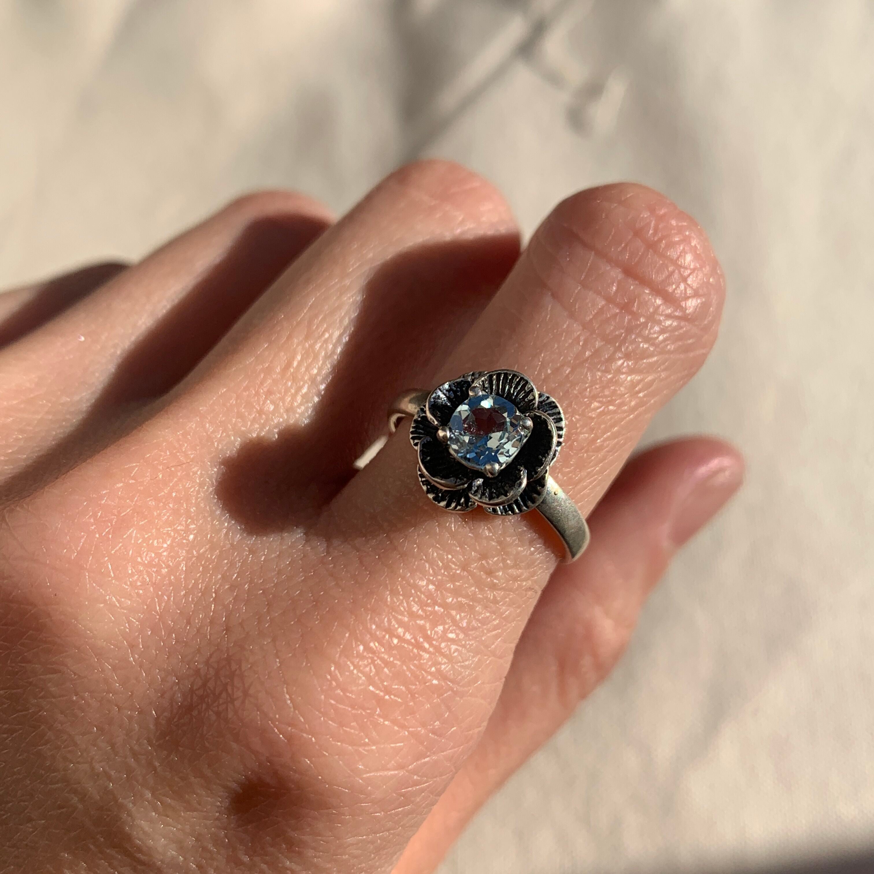 Blue Topaz Ring, Topaz Ring, Natural Blue Topaz, Vintage Flower Ring, December Birthstone, Blue Flower Ring, Solid Silver Ring, Blue Topaz