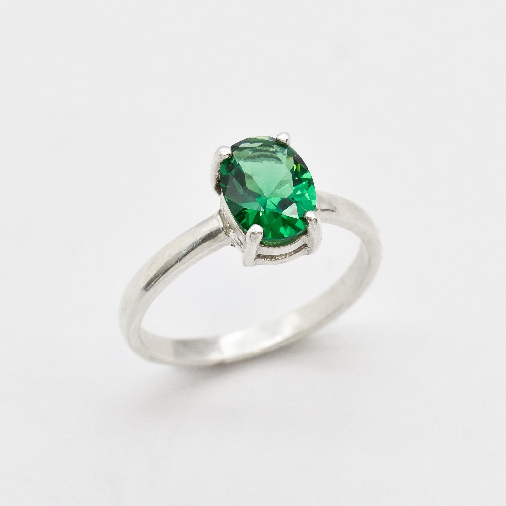 Emerald Ring, Created Emerald, Green Ring, Solitaire Ring, Green Vintage Ring, Promise Ring, Green Diamond Ring, 925 Silver Ring, Emerald