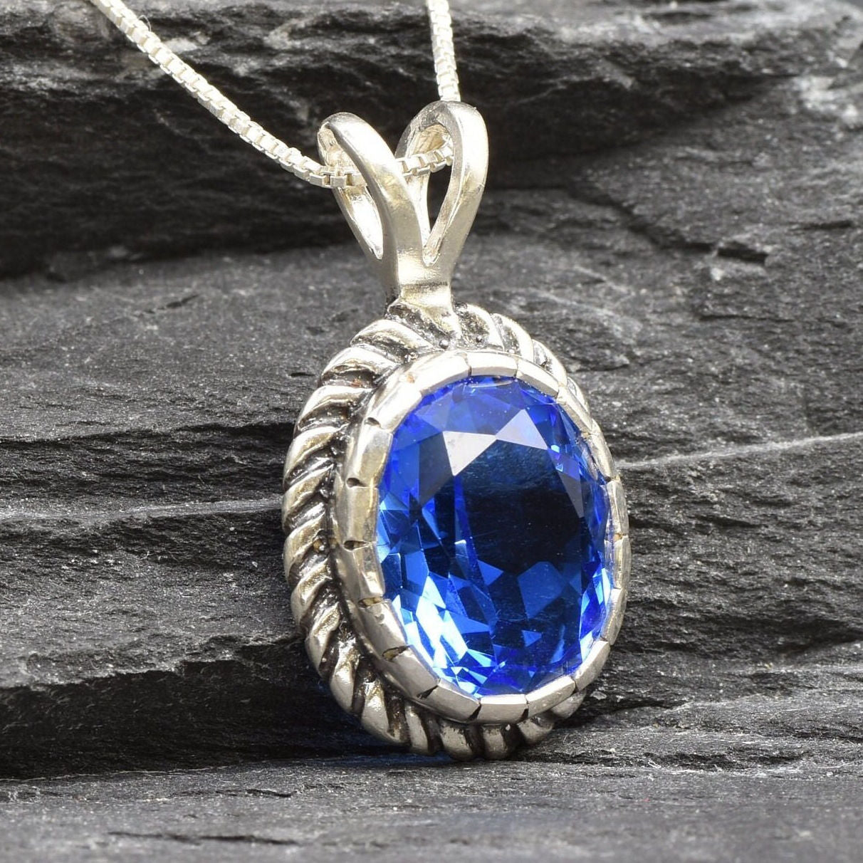 Blue Sapphire Necklace, Created Sapphire, Lavender Sapphire, Sapphire Pendant, Blue Oval Pendant, Vintage Necklace, Solid Silver Pendant