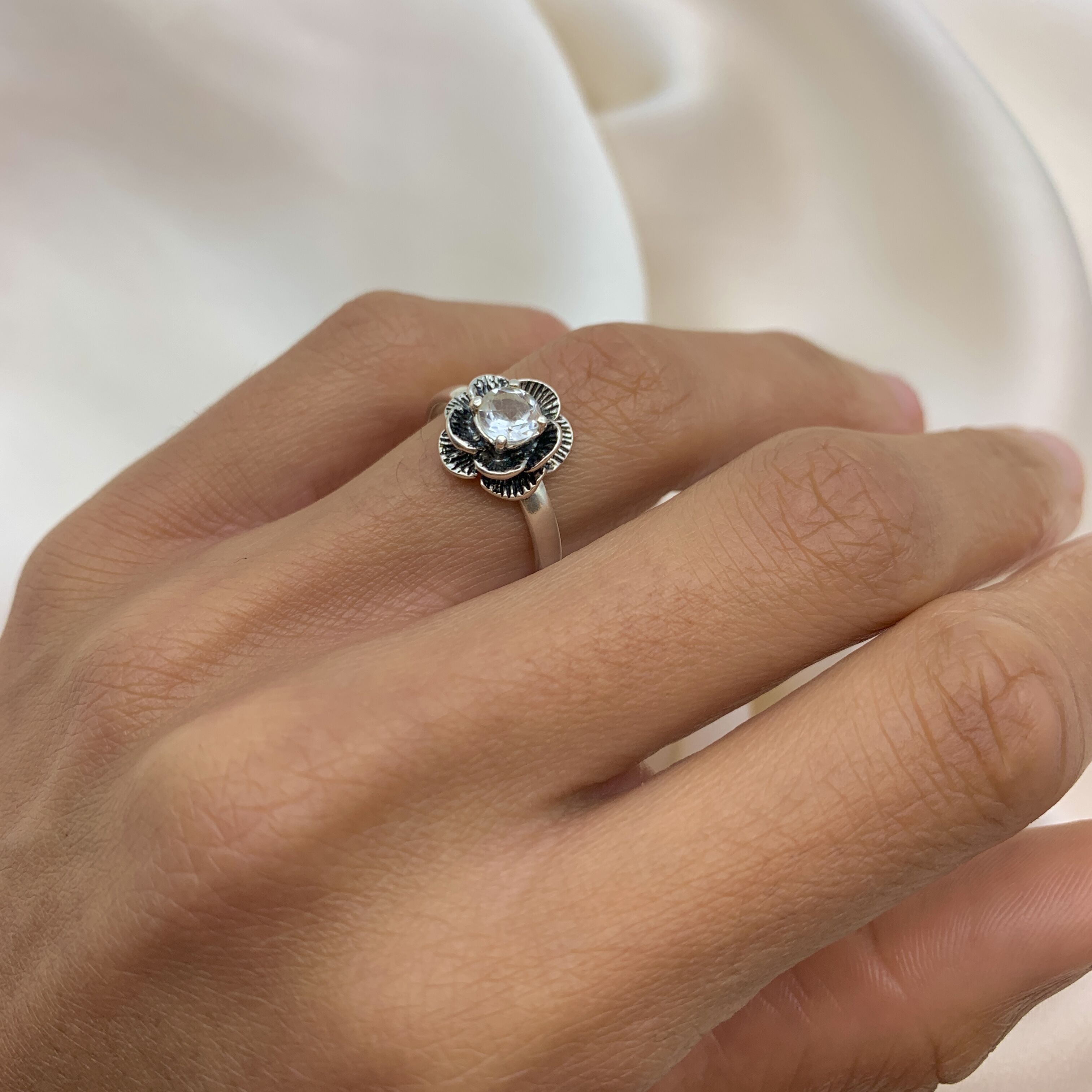 Topaz Ring, White Topaz Ring, Natural White Topaz, December Ring, Silver Flower Ring, Diamond Ring, Vintage Flower Ring, Solid Silver Ring