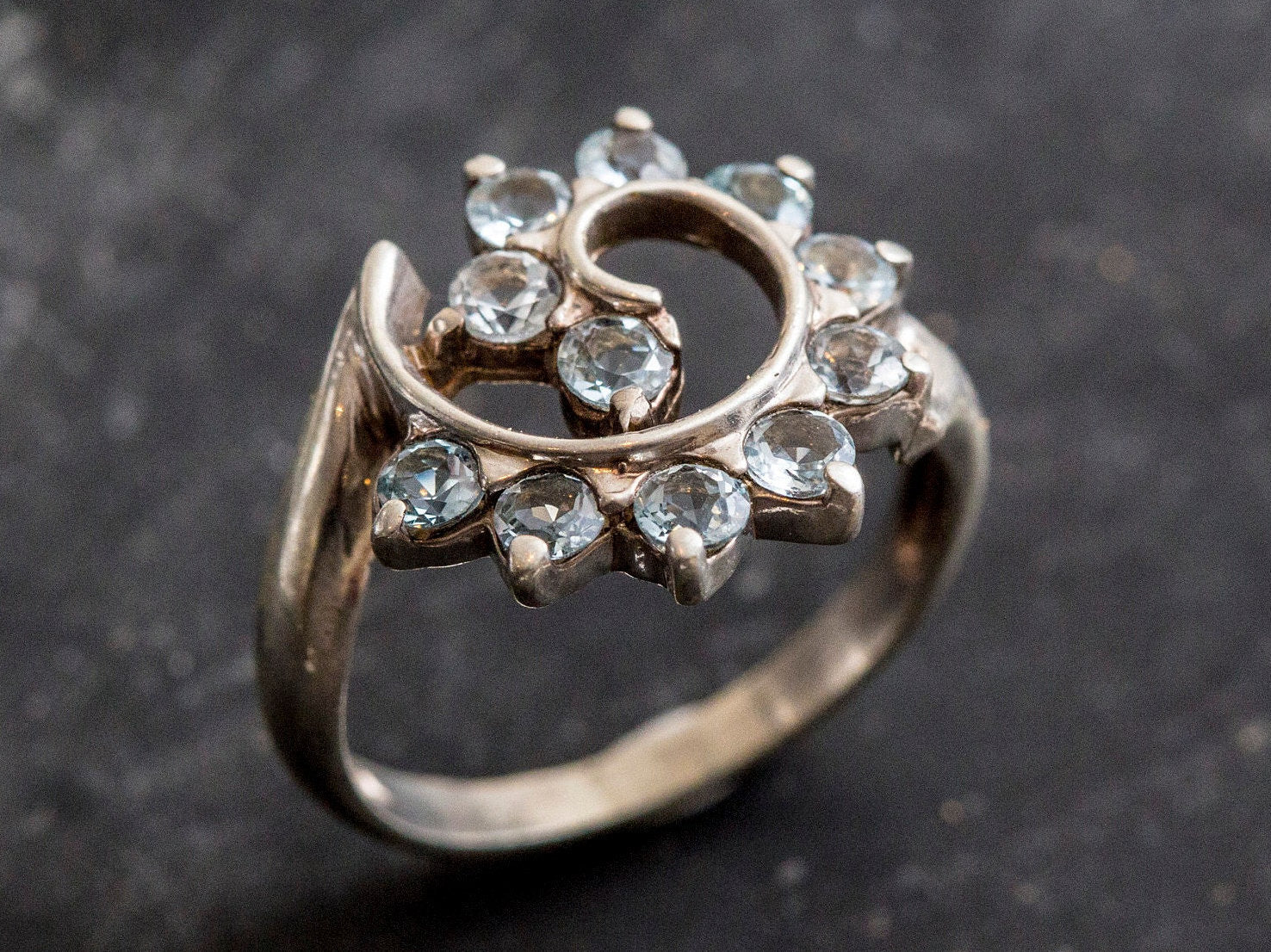 Unique Blue Topaz Ring, Natural Blue Topaz, Vintage Rings, December Birthstone, Twirl Ring, December Ring, Blue Ring, Silver Ring, Topaz