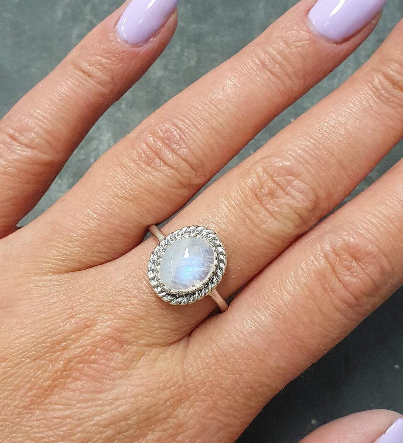 Moonstone Ring, Natural Rainbow Moonstone, Vintage Ring, June Birthstone, White Ring, Antique Ring, June Ring, Solid Silver Ring, Moonstone