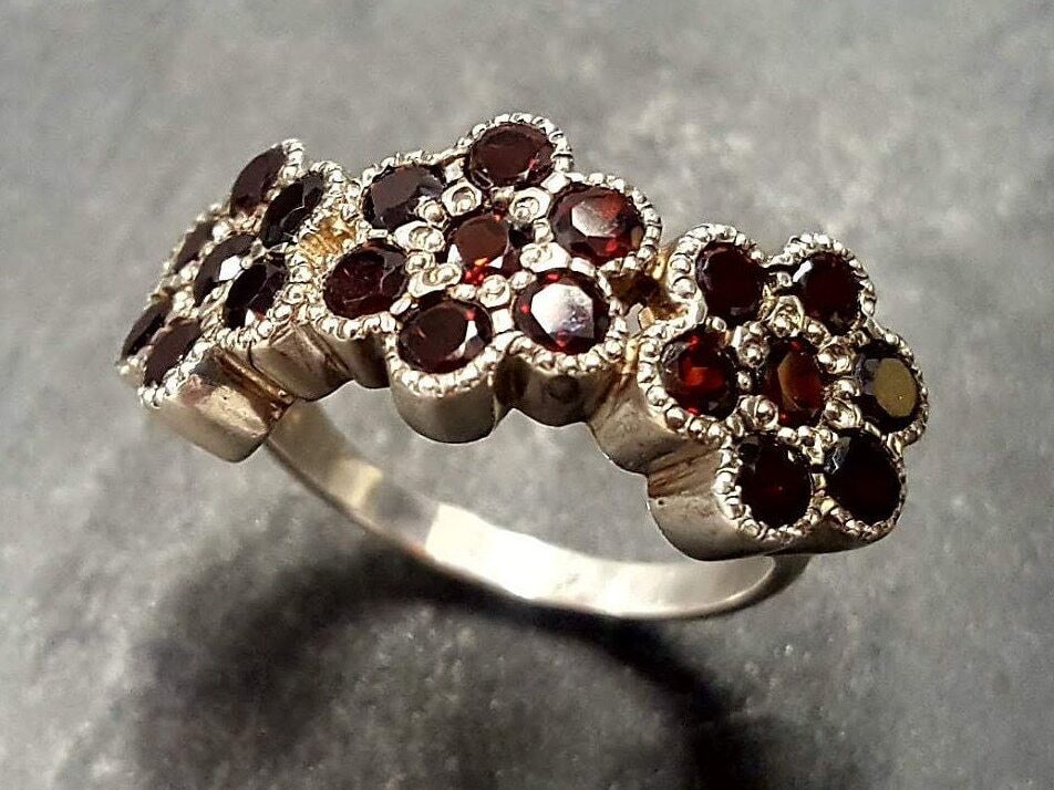Flower Band, Natural Garnet Ring, Vintage Ring, Red Flower Ring, Garnet Band, Wide Band, Red Flower Band, Three Flowers, Solid Silver Ring