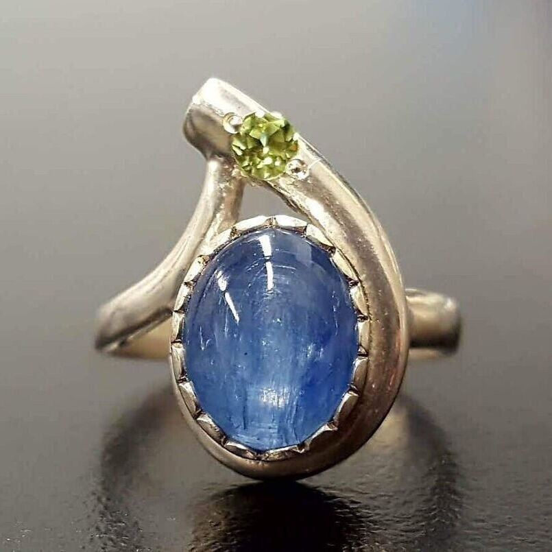 Kyanite Ring, Natural Kyanite, Natural Peridot, Blue Vintage Ring, Teardrop Ring, African Kyanite, Blue Stone Ring, 925 Silver Ring, Kyanite