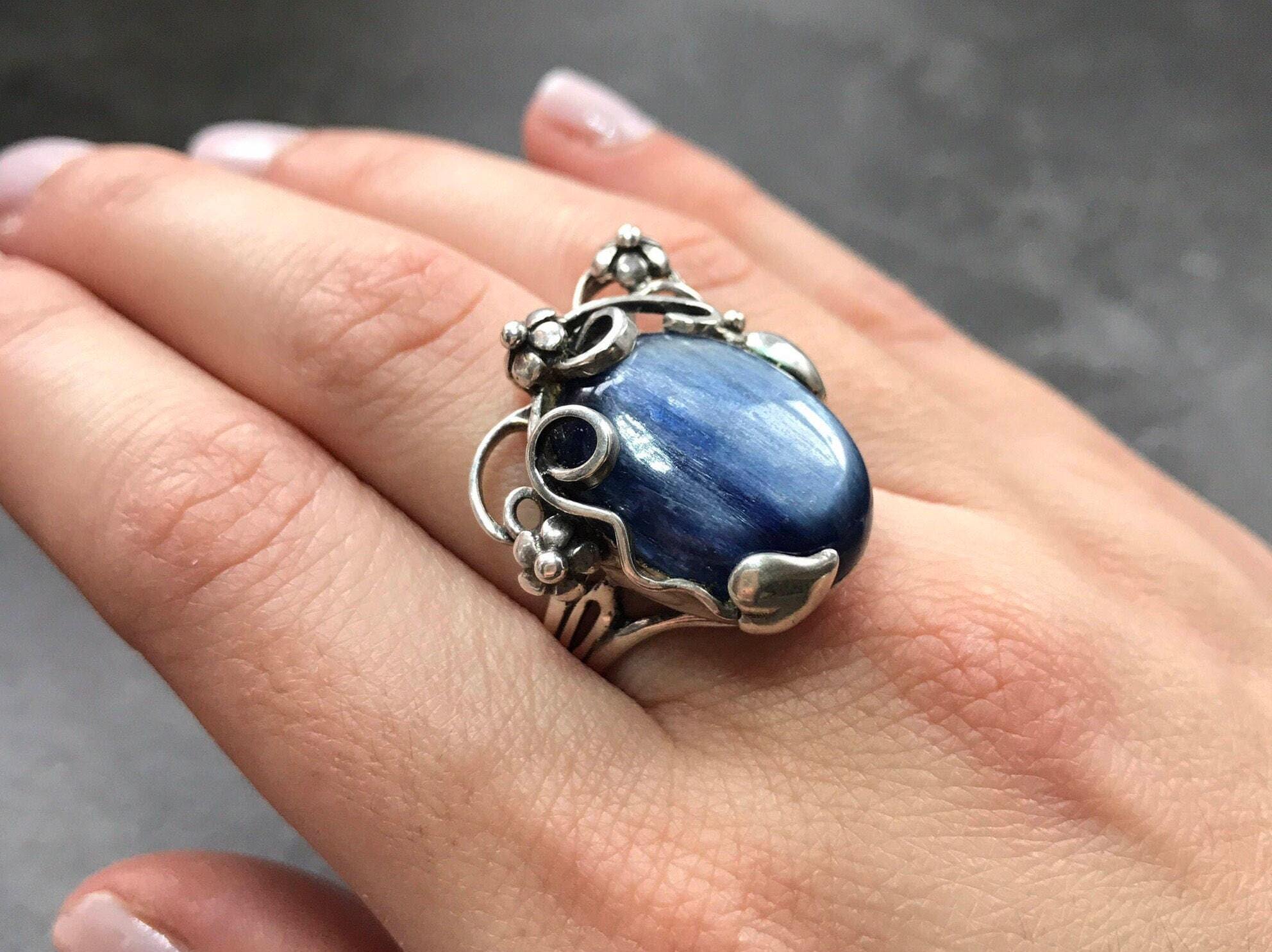 Kyanite Ring, Blue Kyanite, Natural Kyanite, Flowers Ring, Blue Kyanite Ring, Large Stone Ring, Large Kyanite, Vintage Ring, Silver Ring