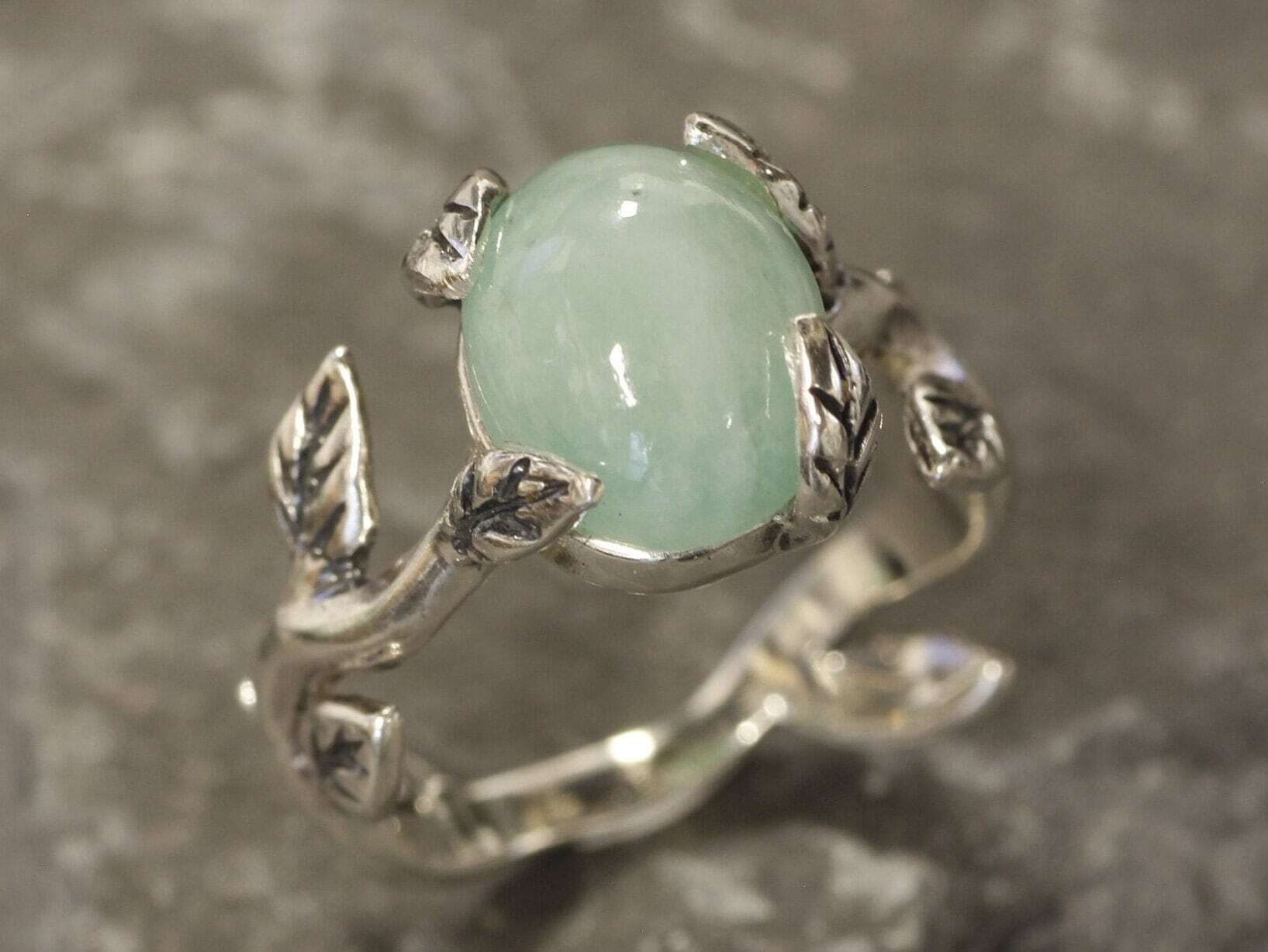 Natural Emerald Ring made in 925 Sterling Silver with Oval Natural Green Emerald in Prong setting, May Birthstone gift idea, symbolizes growth, harmony, and deep emotional healing, ideal for everyday wear and perfect for birthday gifting and special occasions.