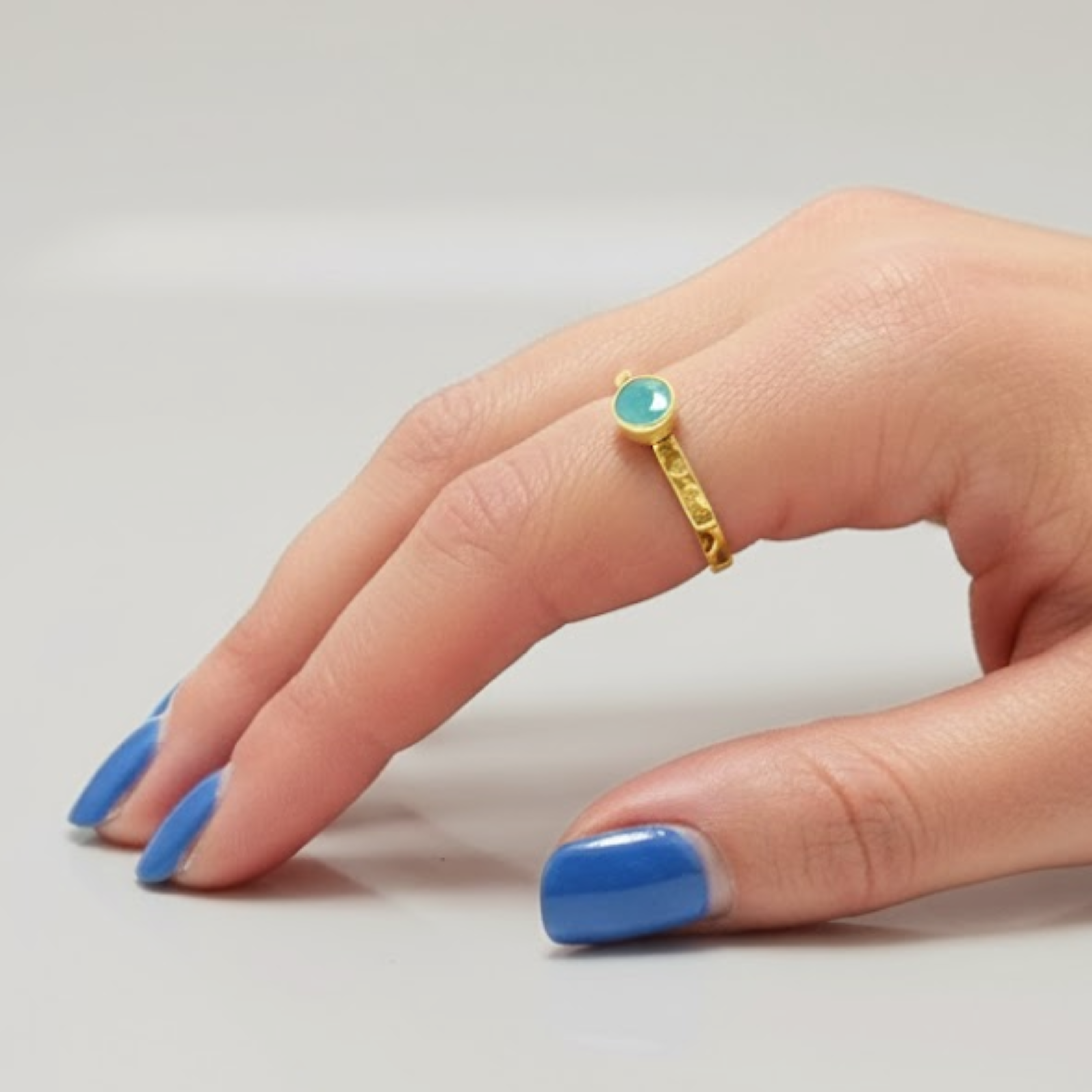 Stunning 18k Gold Vermeil Ring with a Natural Green Emerald, embodies growth and harmony, a thoughtful gift for any occasion.