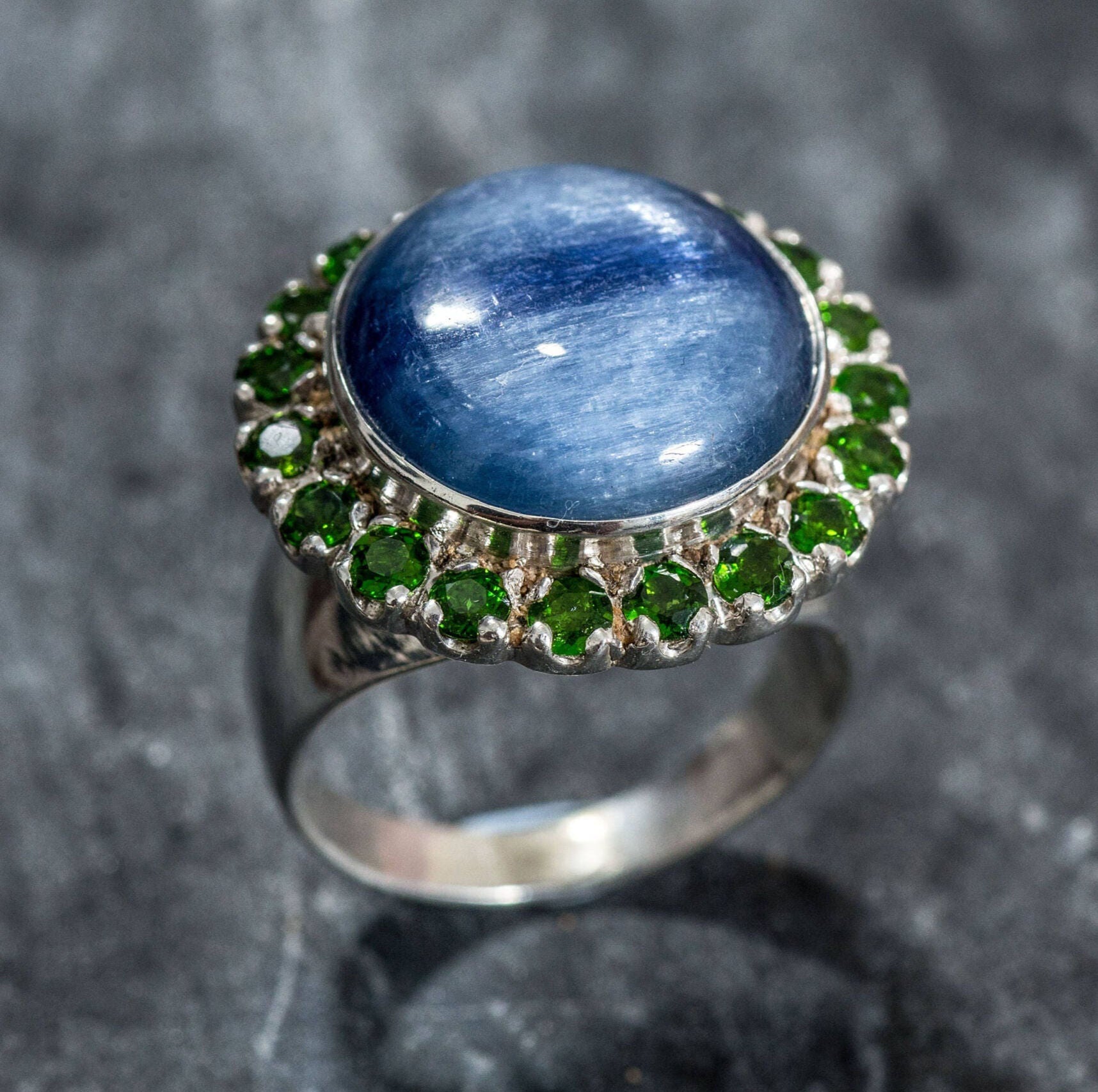 Kyanite Ring, Natural Kyanite, Chrome Diopside Ring, Natural Stones, Large Ring, Healing Stones, Blue Kyanite Ring, Silver Vintage Ring